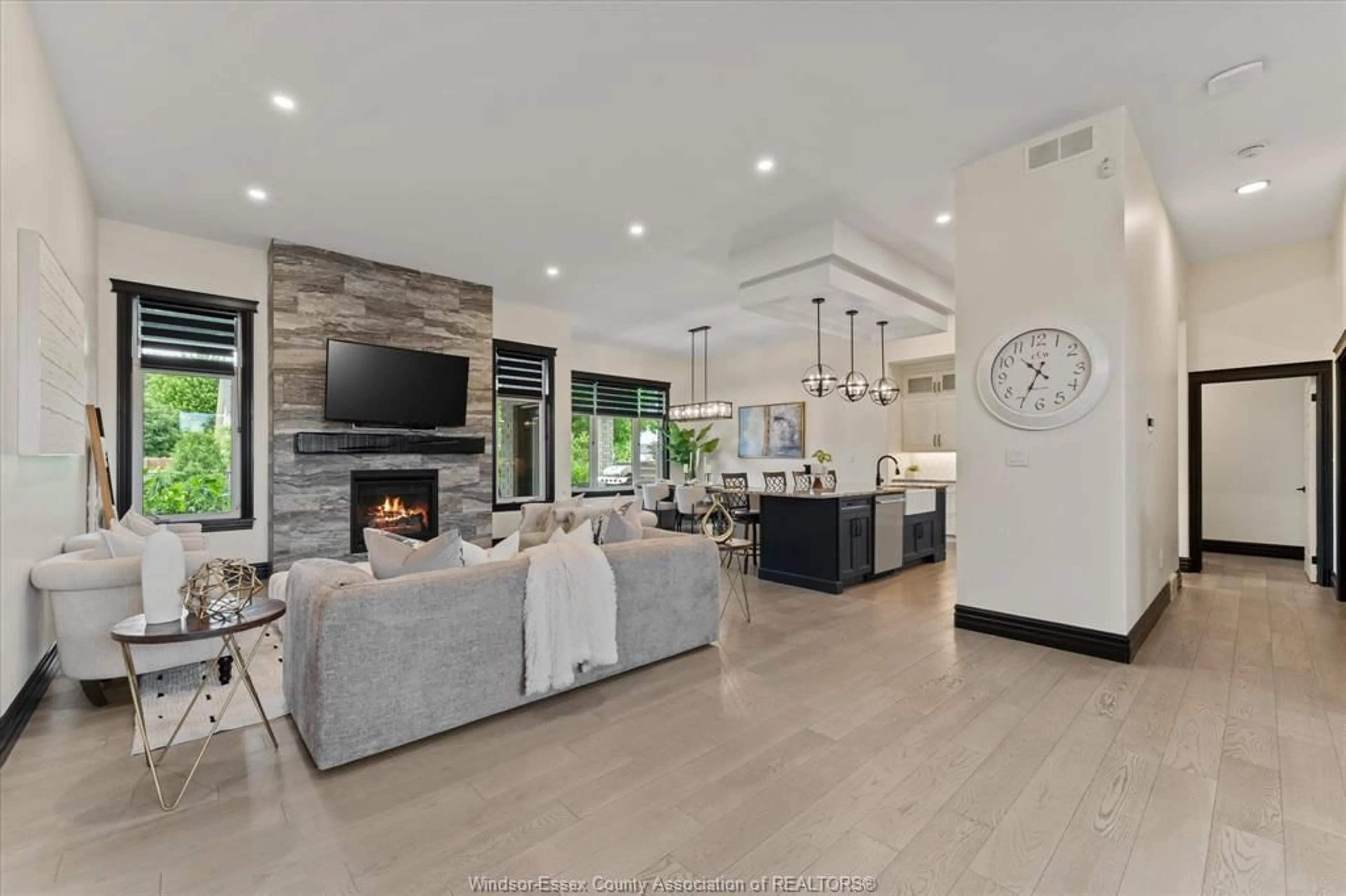 Open concept kitchen, unknown for 227 MEADOWVIEW, Amherstburg Ontario N9V 2Y9