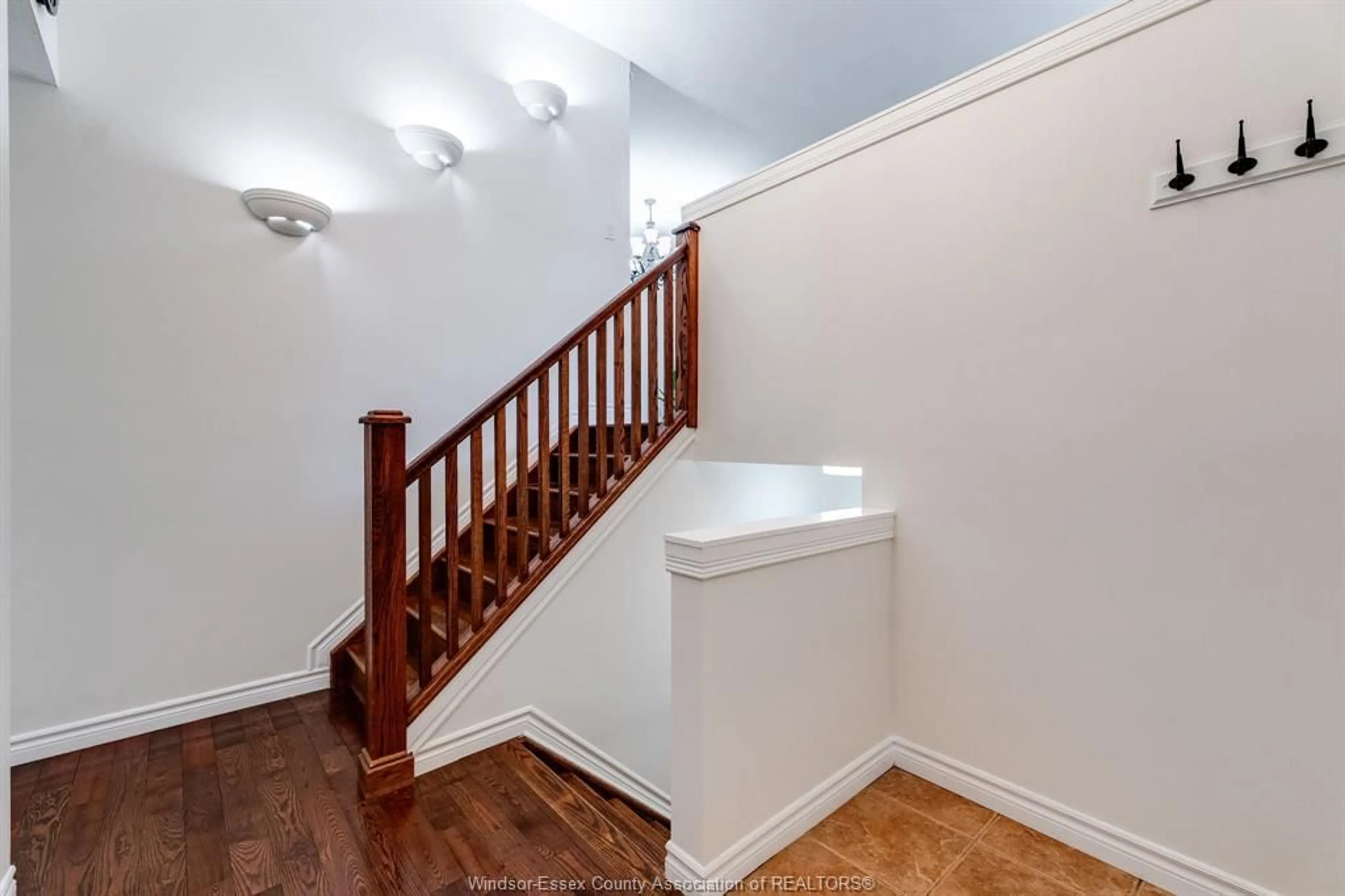 Unknown for 8275 Little River, Windsor Ontario N8S 4P1