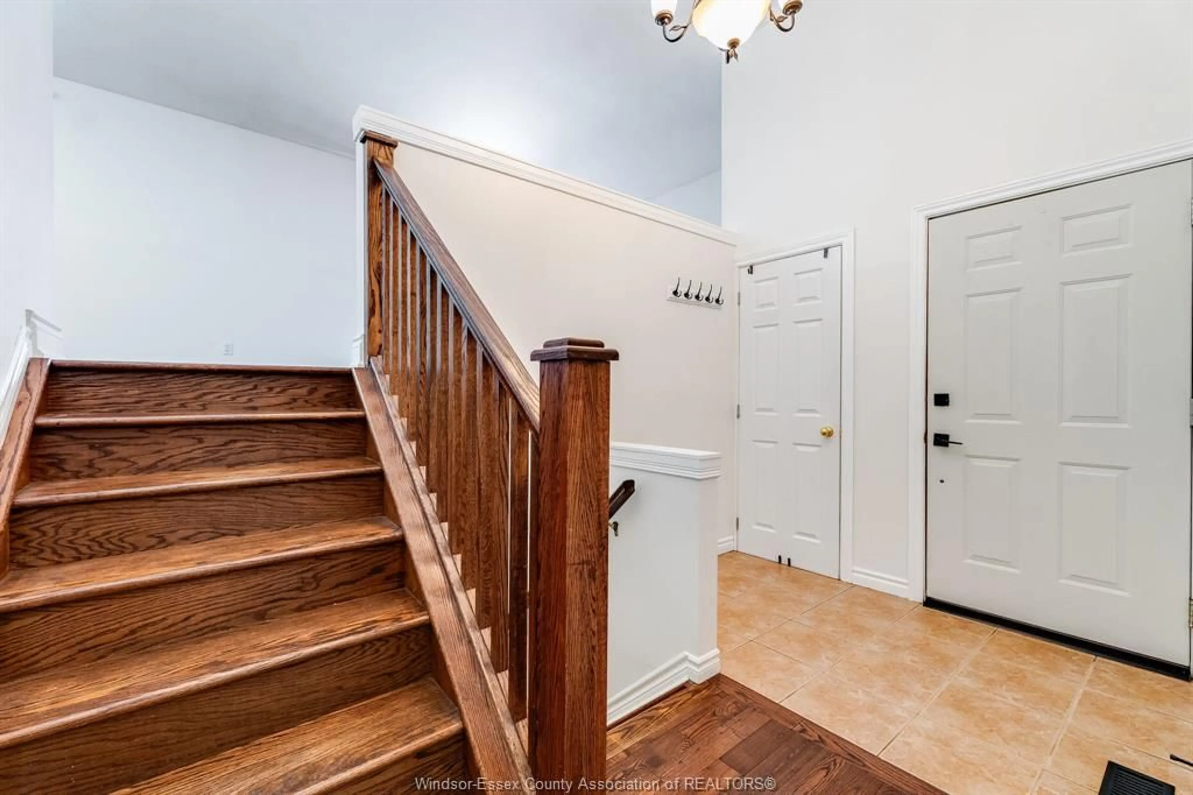 Unknown for 8275 Little River, Windsor Ontario N8S 4P1