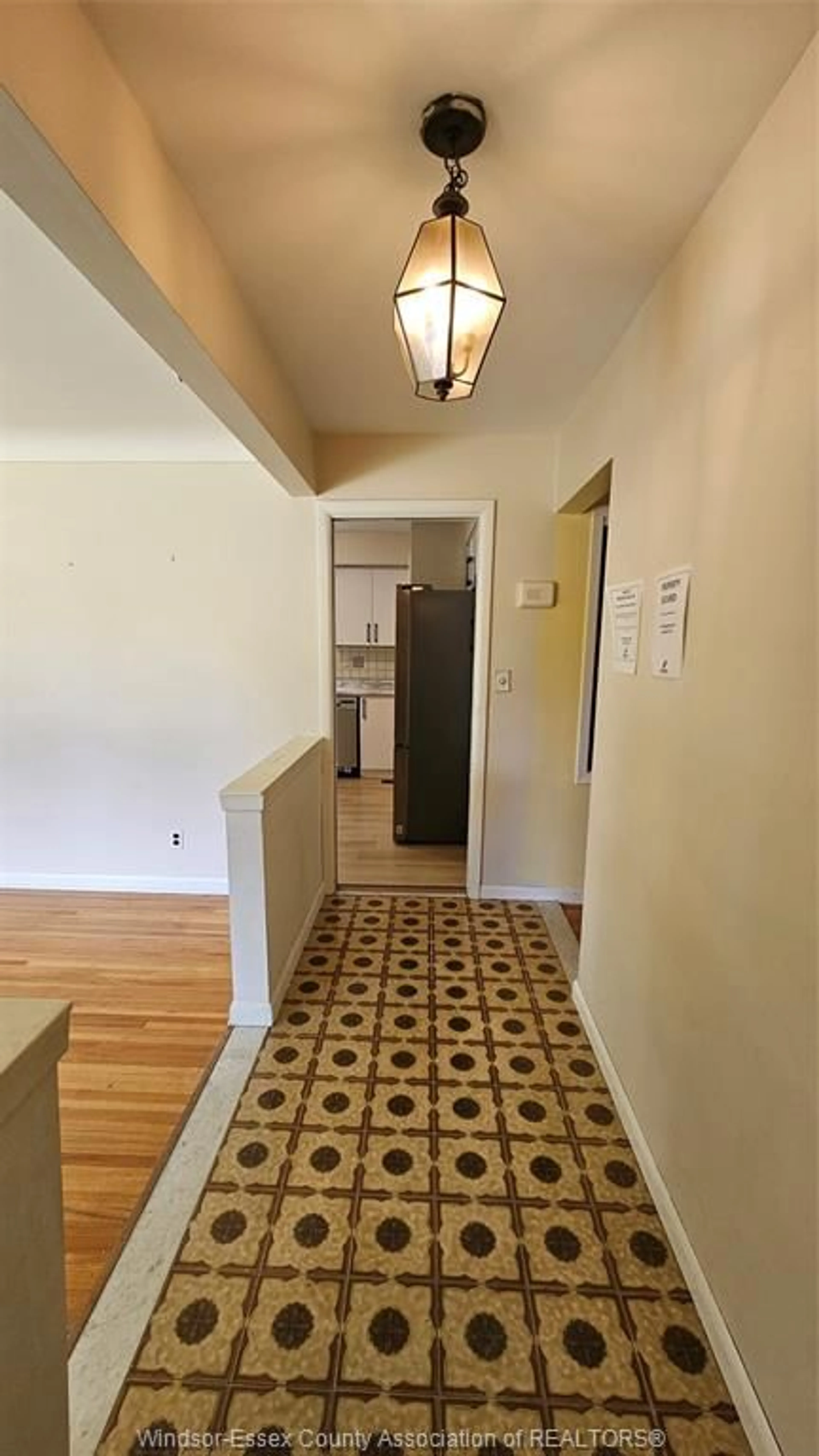 Unknown for 2721 VIRGINIA PARK Ave, Windsor Ontario N9E 2B5