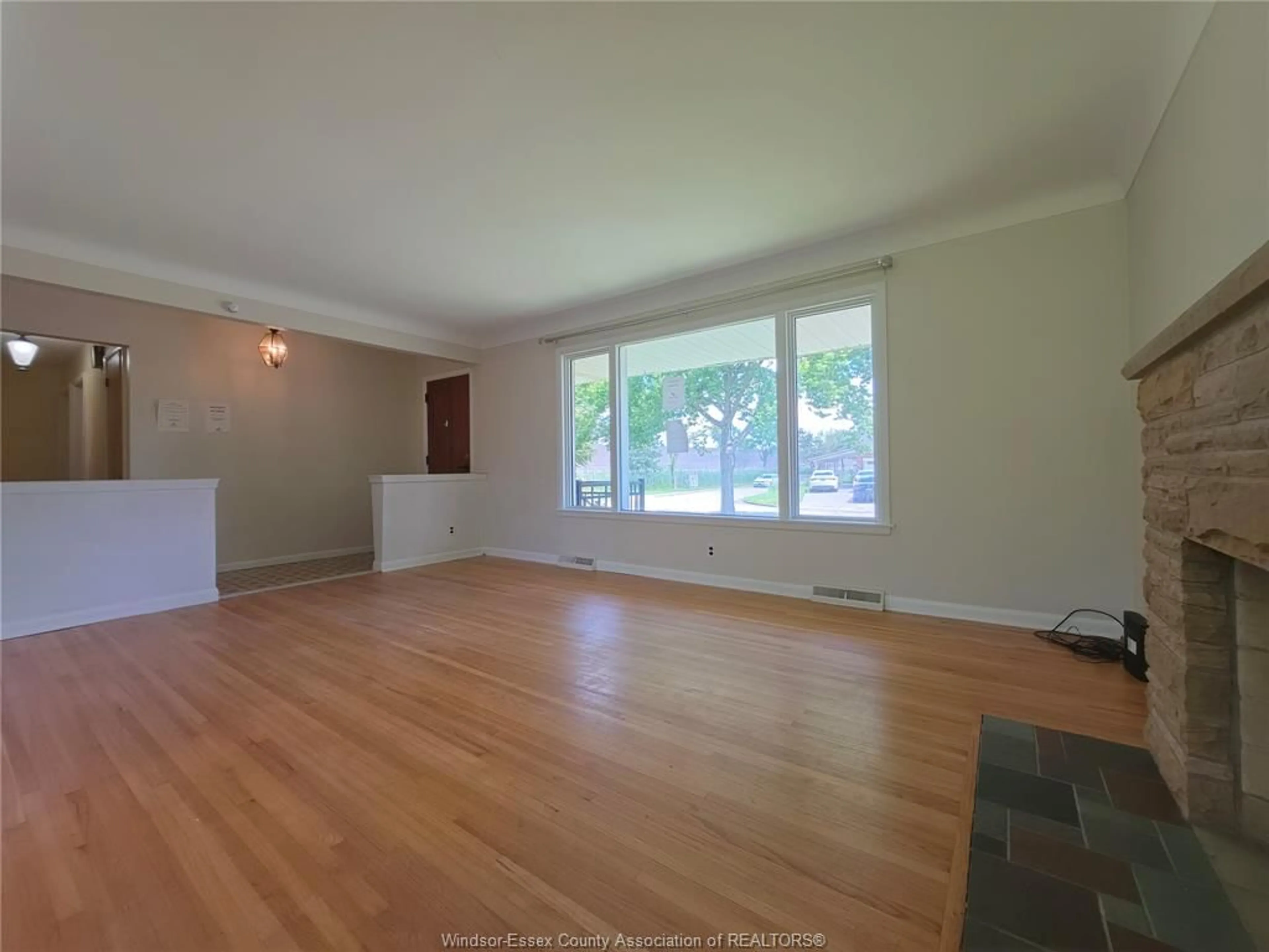 A pic of a room for 2721 VIRGINIA PARK Ave, Windsor Ontario N9E 2B5