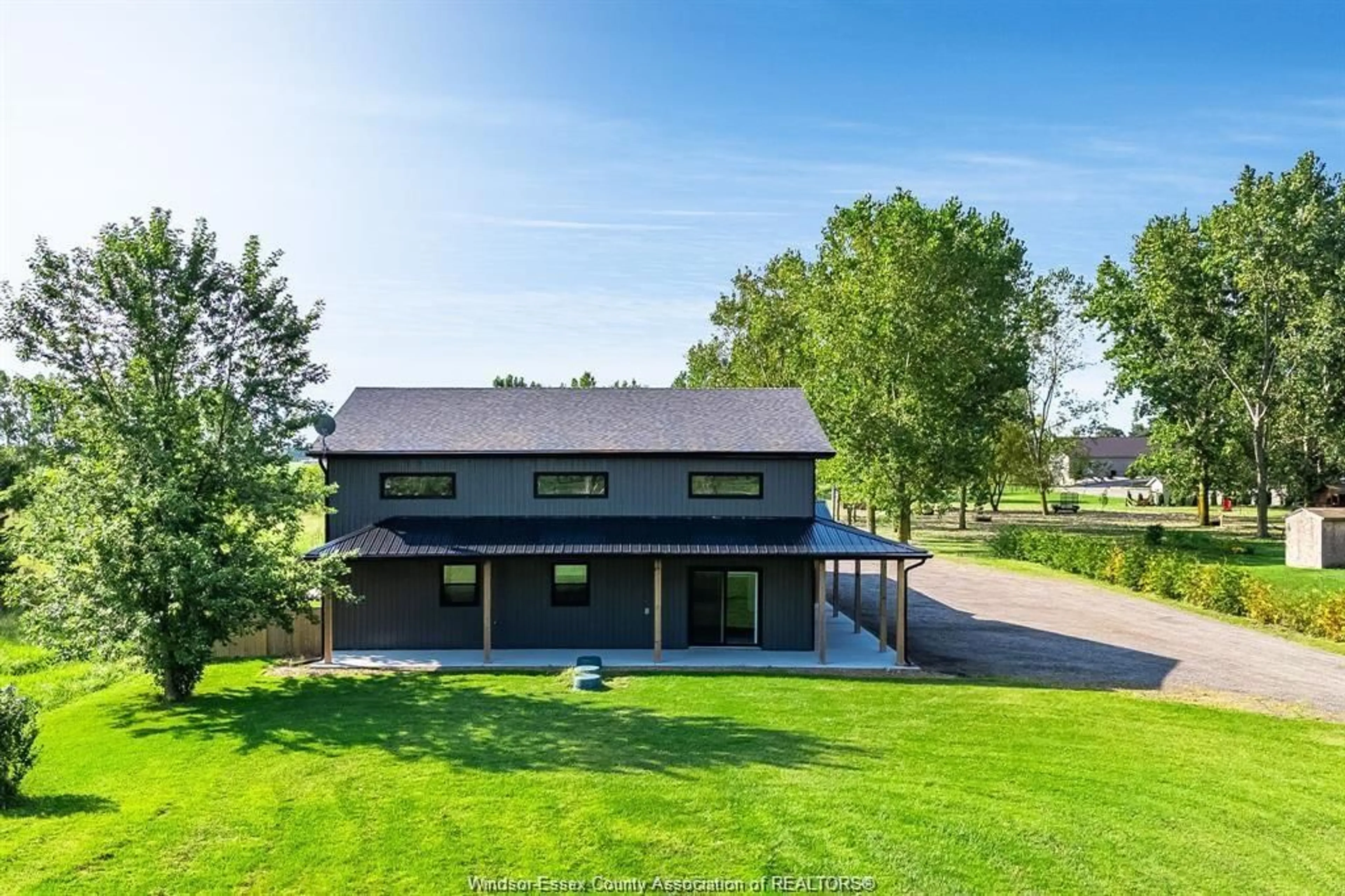 A pic from outside/outdoor area/front of a property/back of a property/a pic from drone, unknown for 2110 DEER RUN Rd, Leamington Ontario N8H 3V7