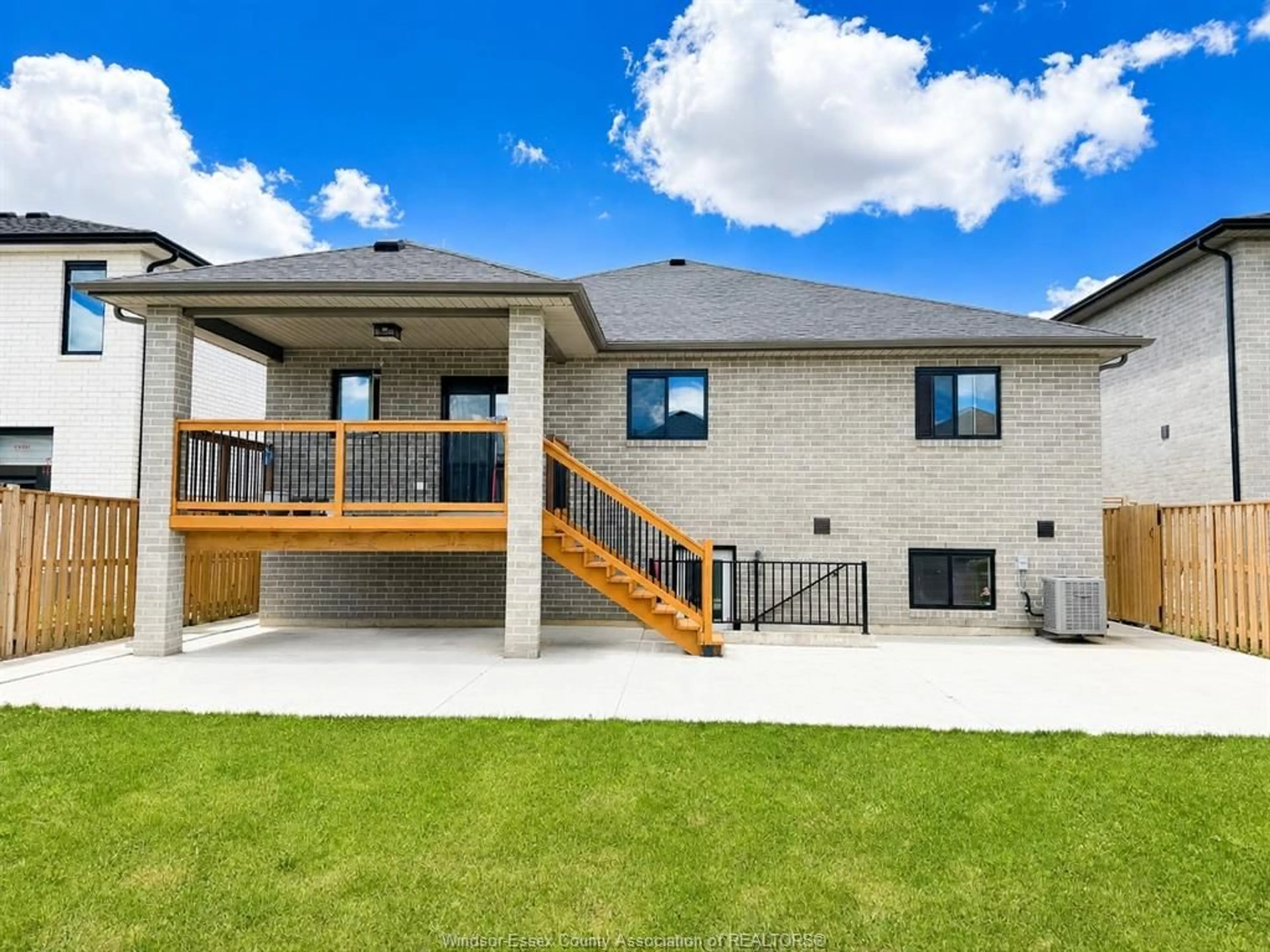 Unknown for 1446 ROCKPORT St, Windsor Ontario N9G 0B5
