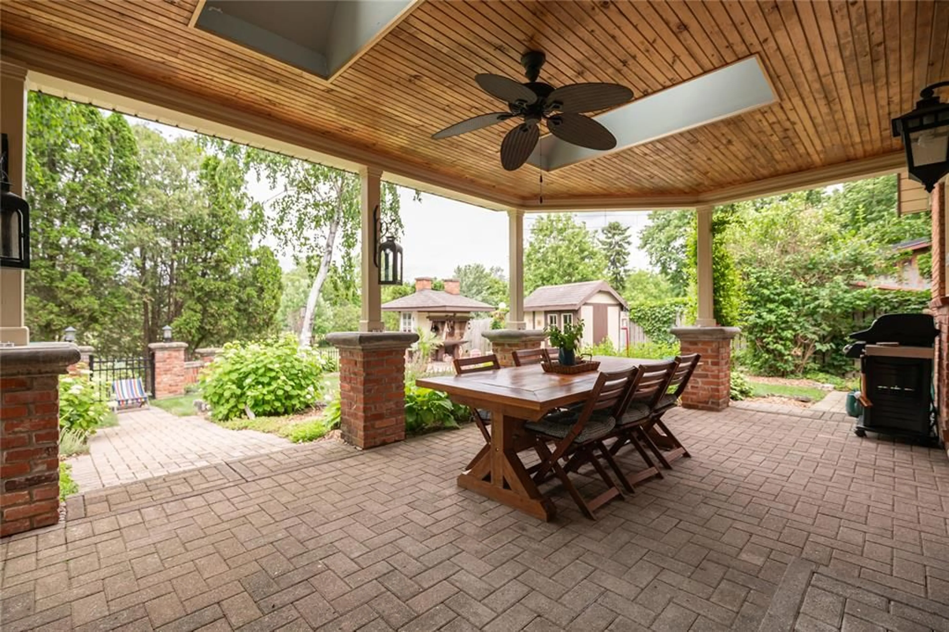 Patio, unknown for 11 ALGONQUIAN Dr, Chatham Ontario N7M 5Y2