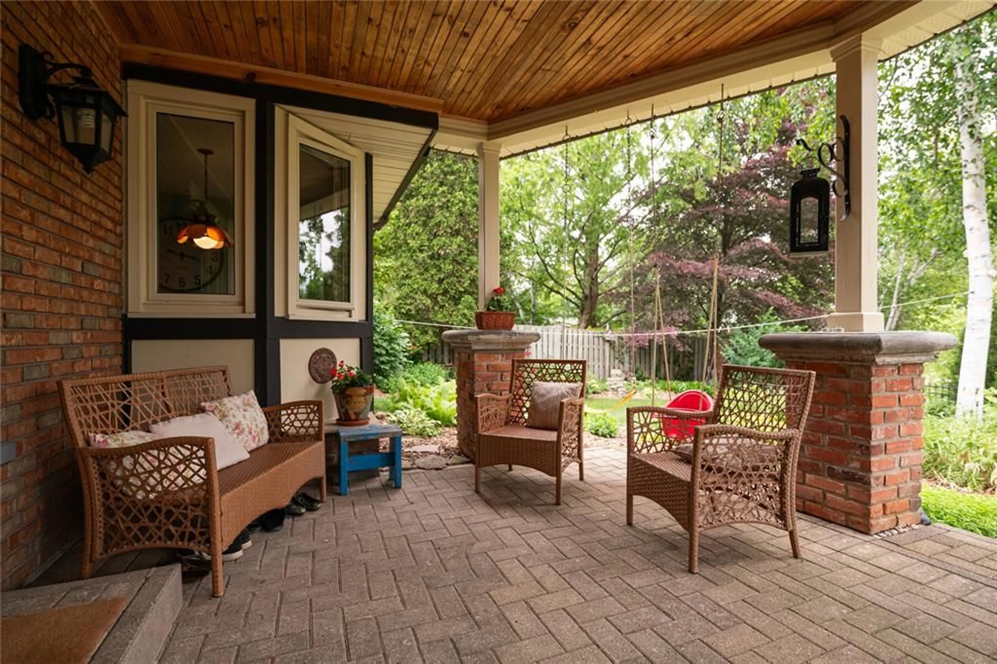 Patio, street for 11 ALGONQUIAN Dr, Chatham Ontario N7M 5Y2