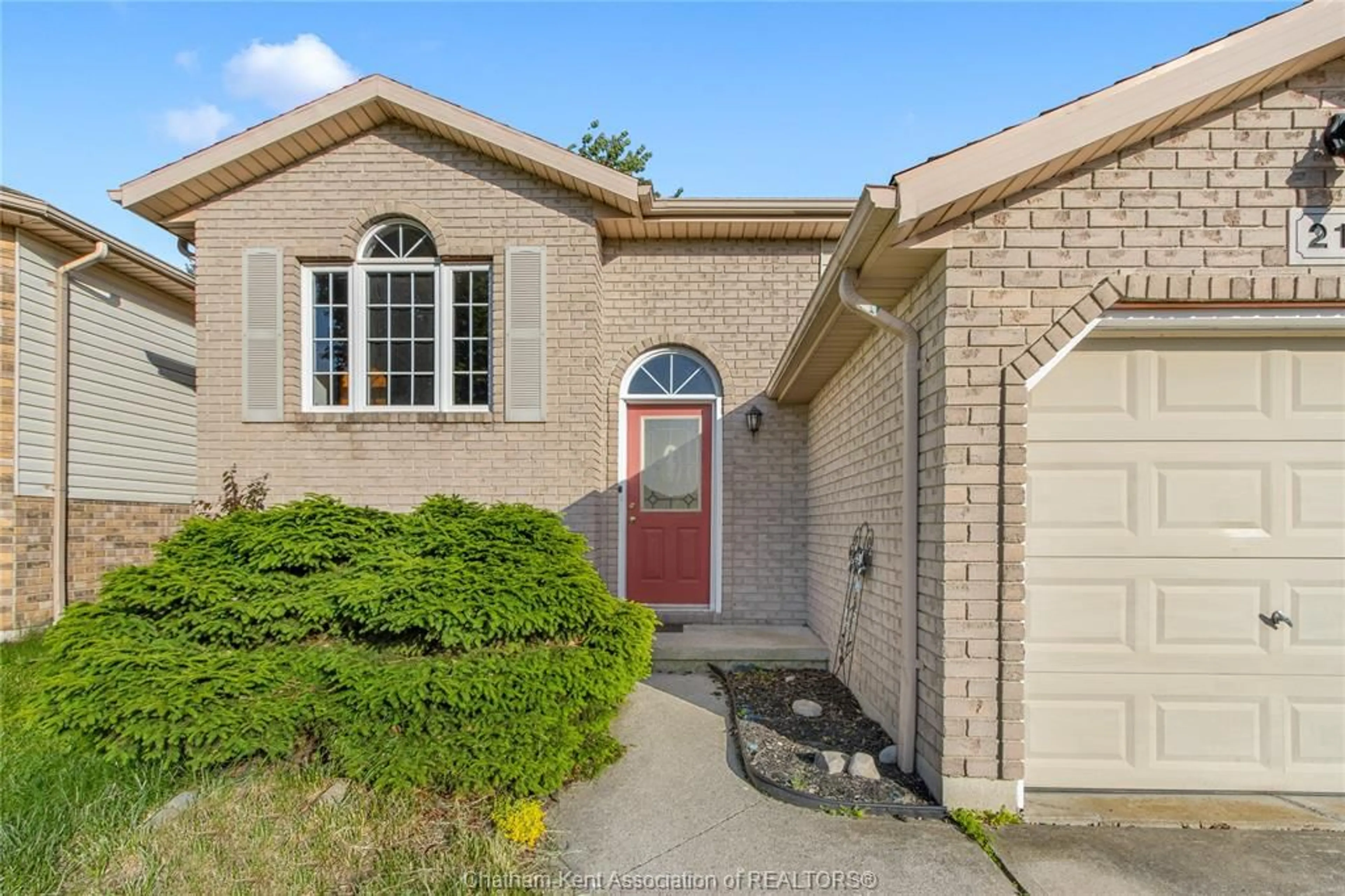 Home with brick exterior material, street for 219 GREENFIELD Lane, Chatham Ontario N7L 5N3