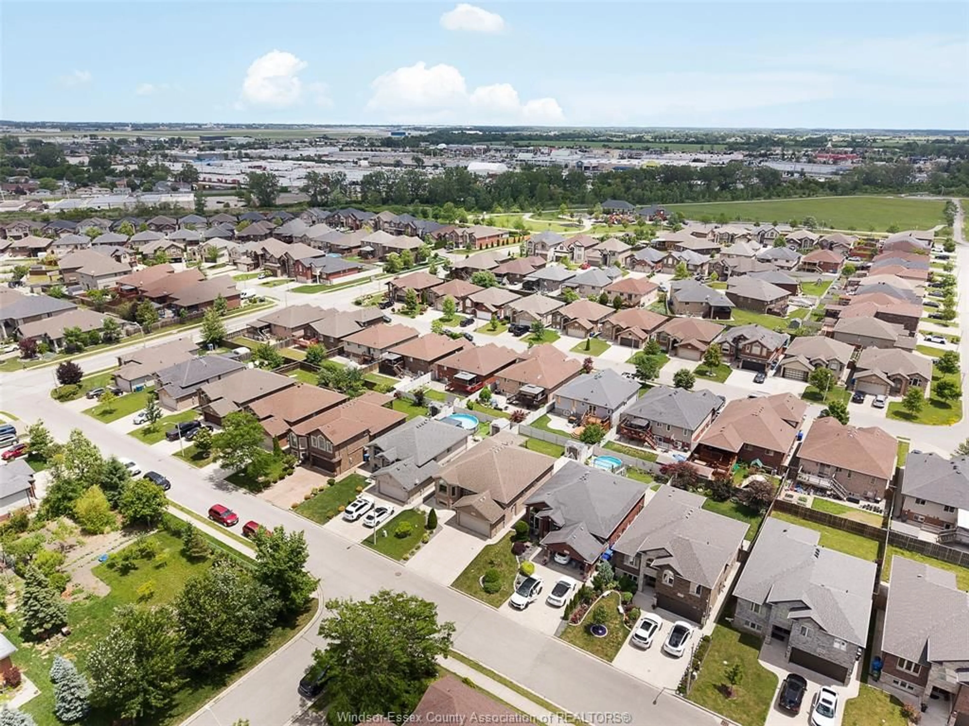 A pic from outside/outdoor area/front of a property/back of a property/a pic from drone, street for 3998 COSENZA St, Windsor Ontario N9G 0A5