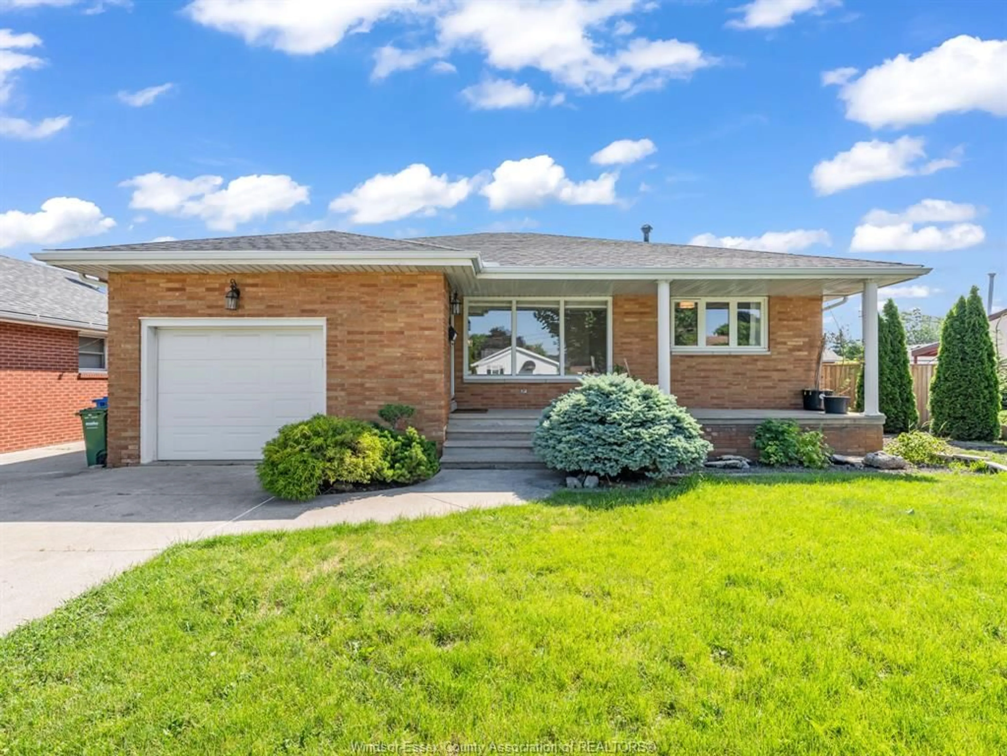 Home with brick exterior material, street for 424 LAPORTE Ave, Windsor Ontario N8S 3R2