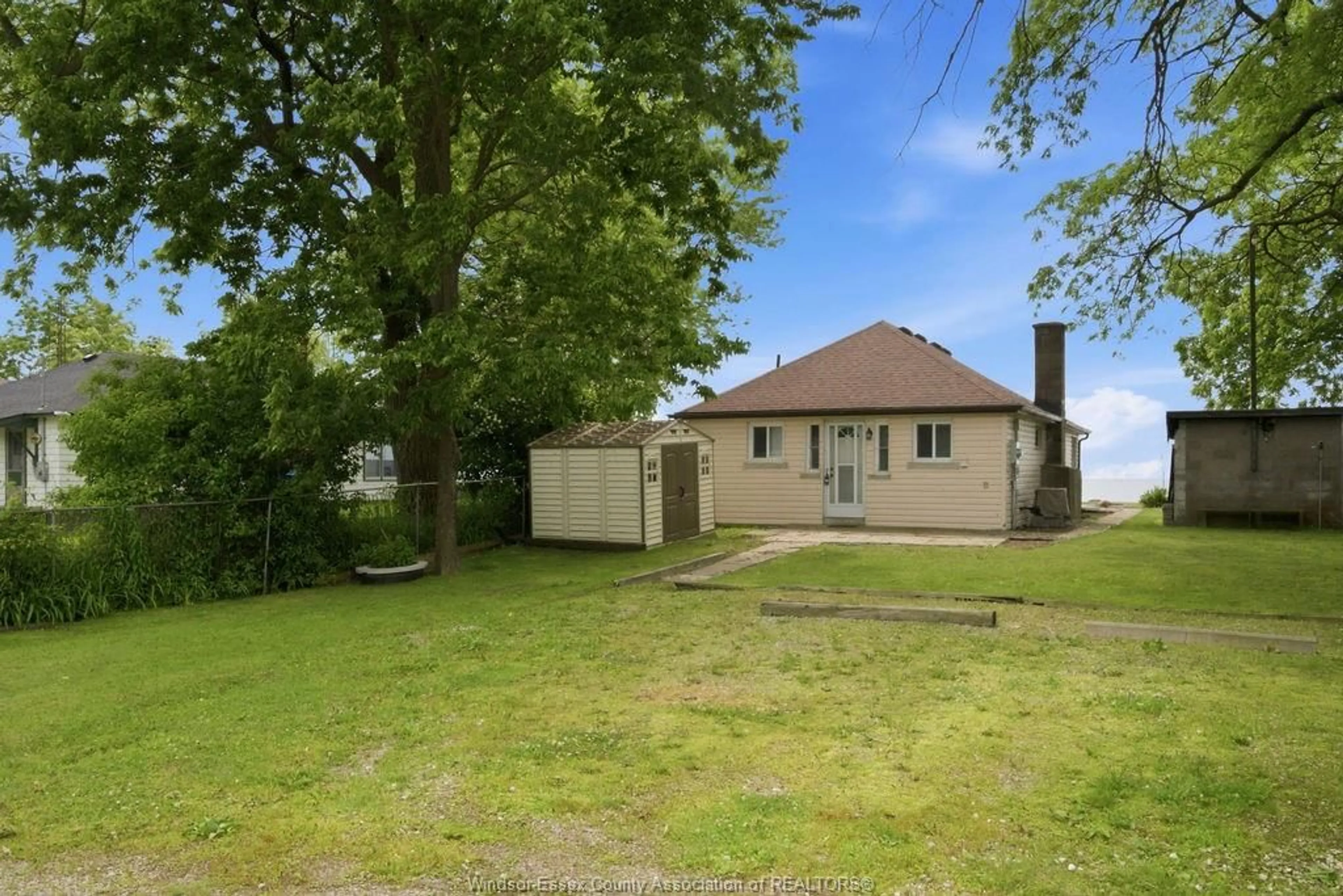 Unknown for 1455-1457 HERITAGE Rd, Kingsville Ontario N9Y 2E6