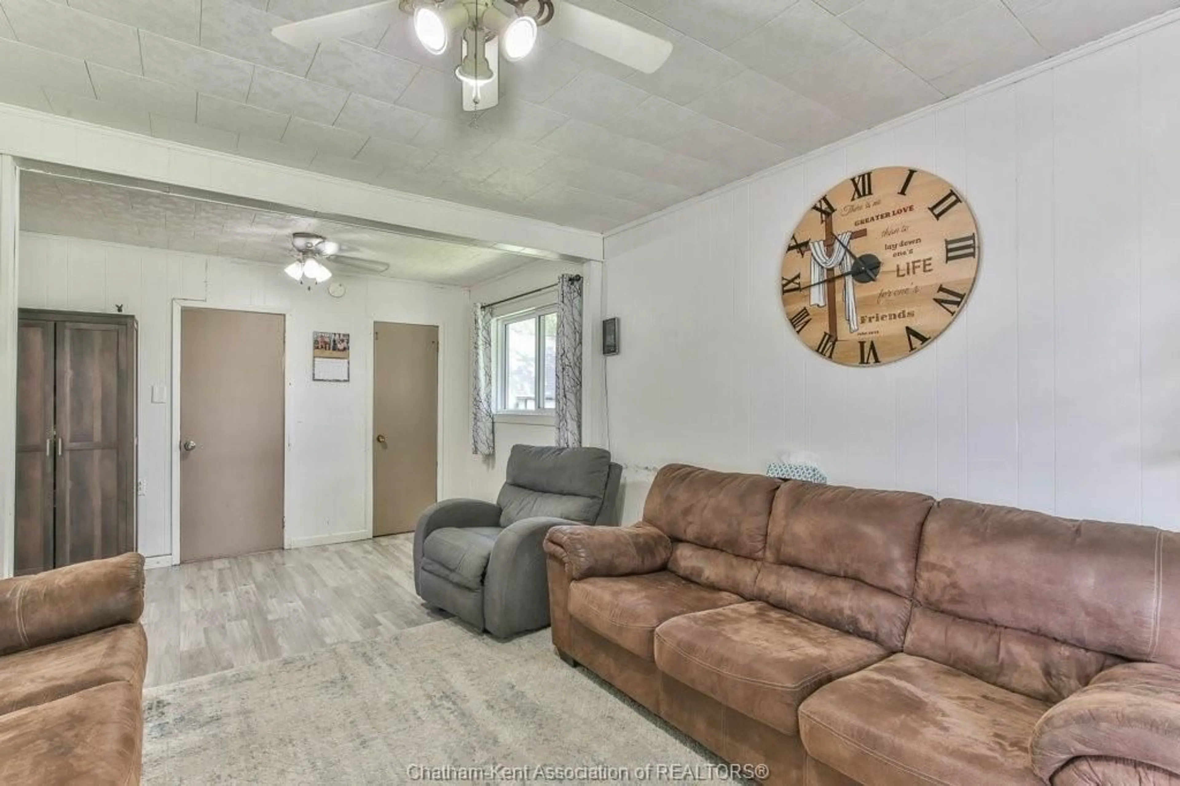 Living room with furniture, unknown for 6735 Richmond Rd, Elgin County Ontario N5H 2R5