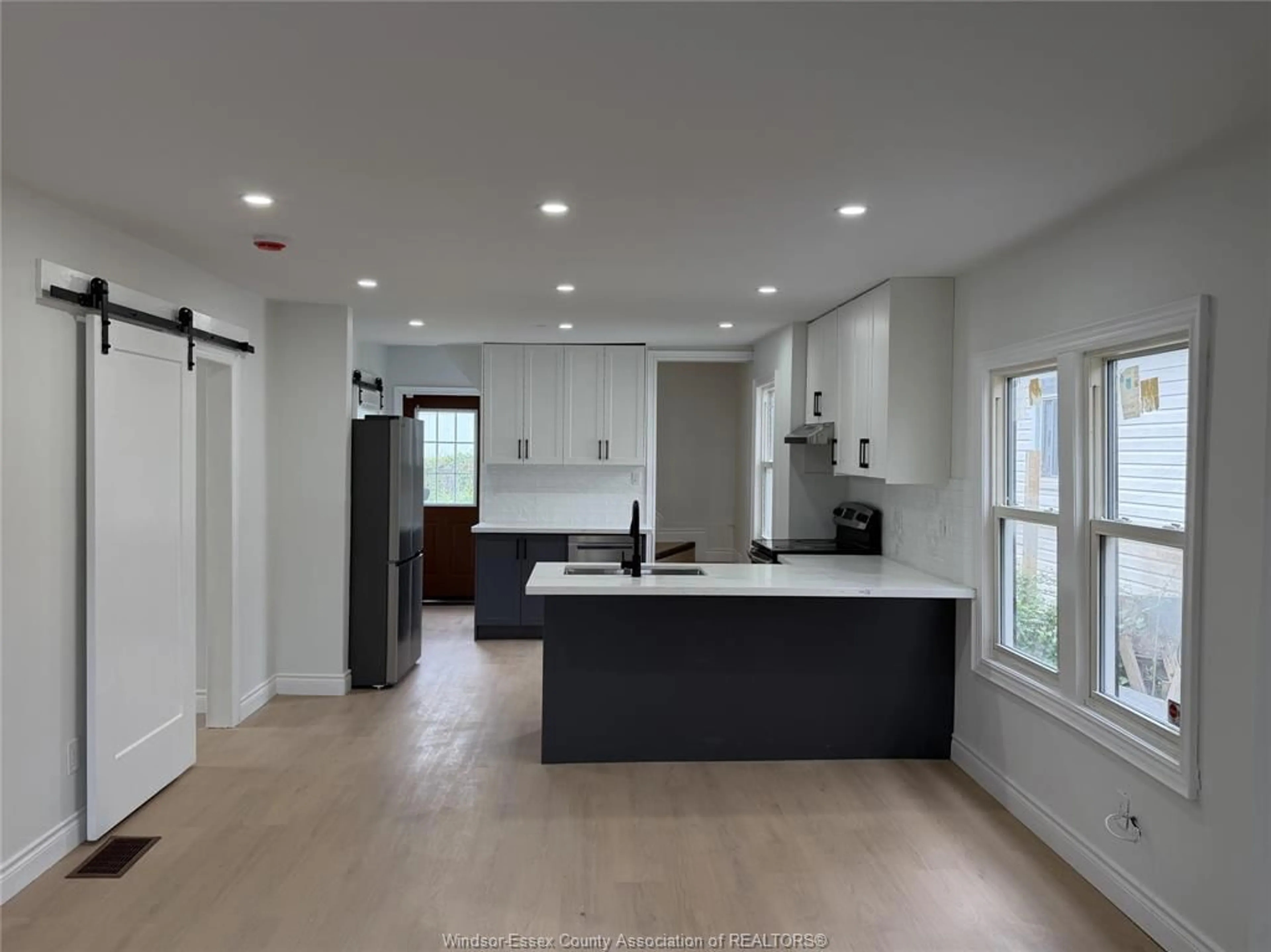 Open concept kitchen, unknown for 1030 OAK St, Windsor Ontario N9A 5G4