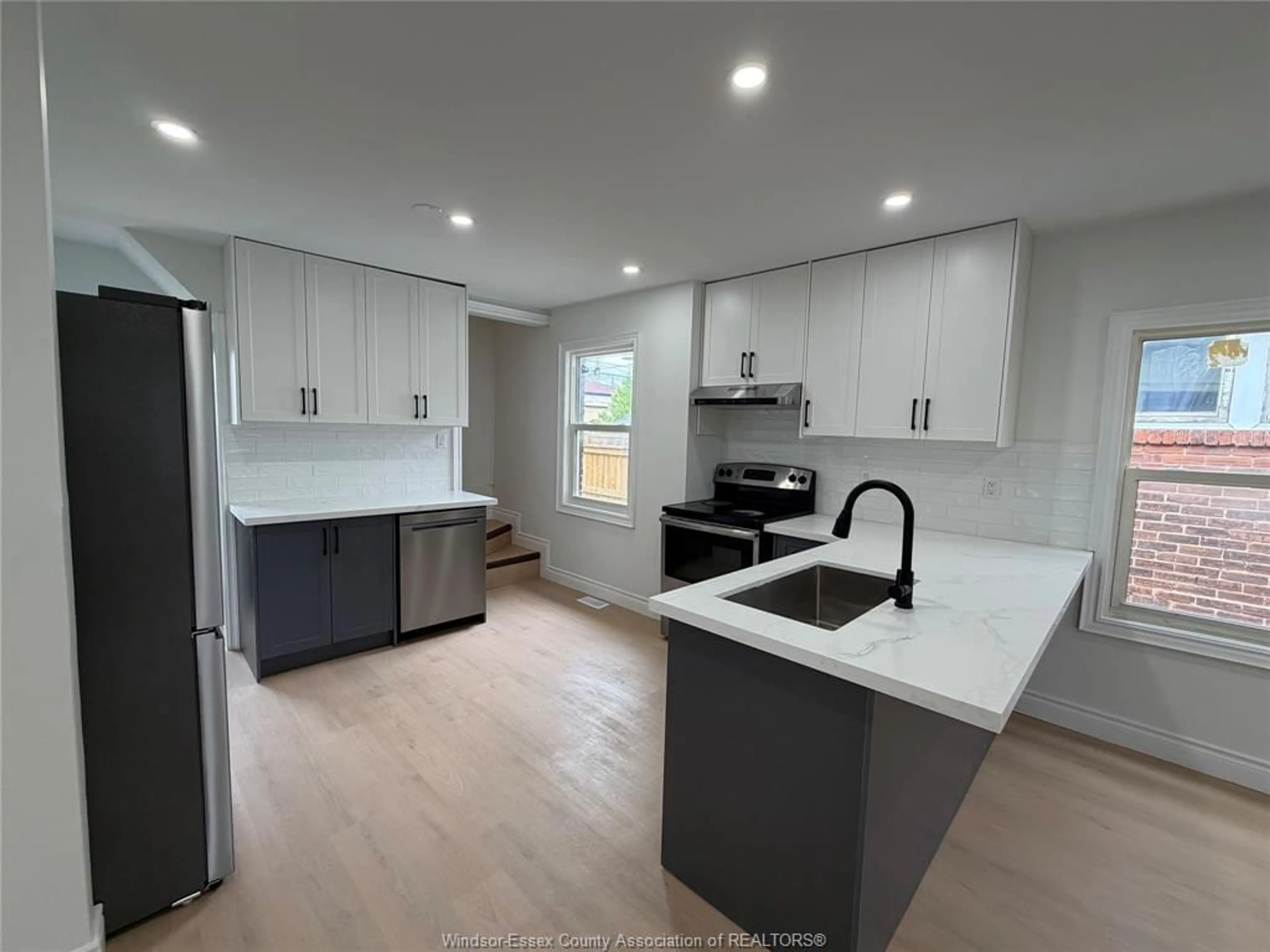 Open concept kitchen, unknown for 1030 OAK St, Windsor Ontario N9A 5G4