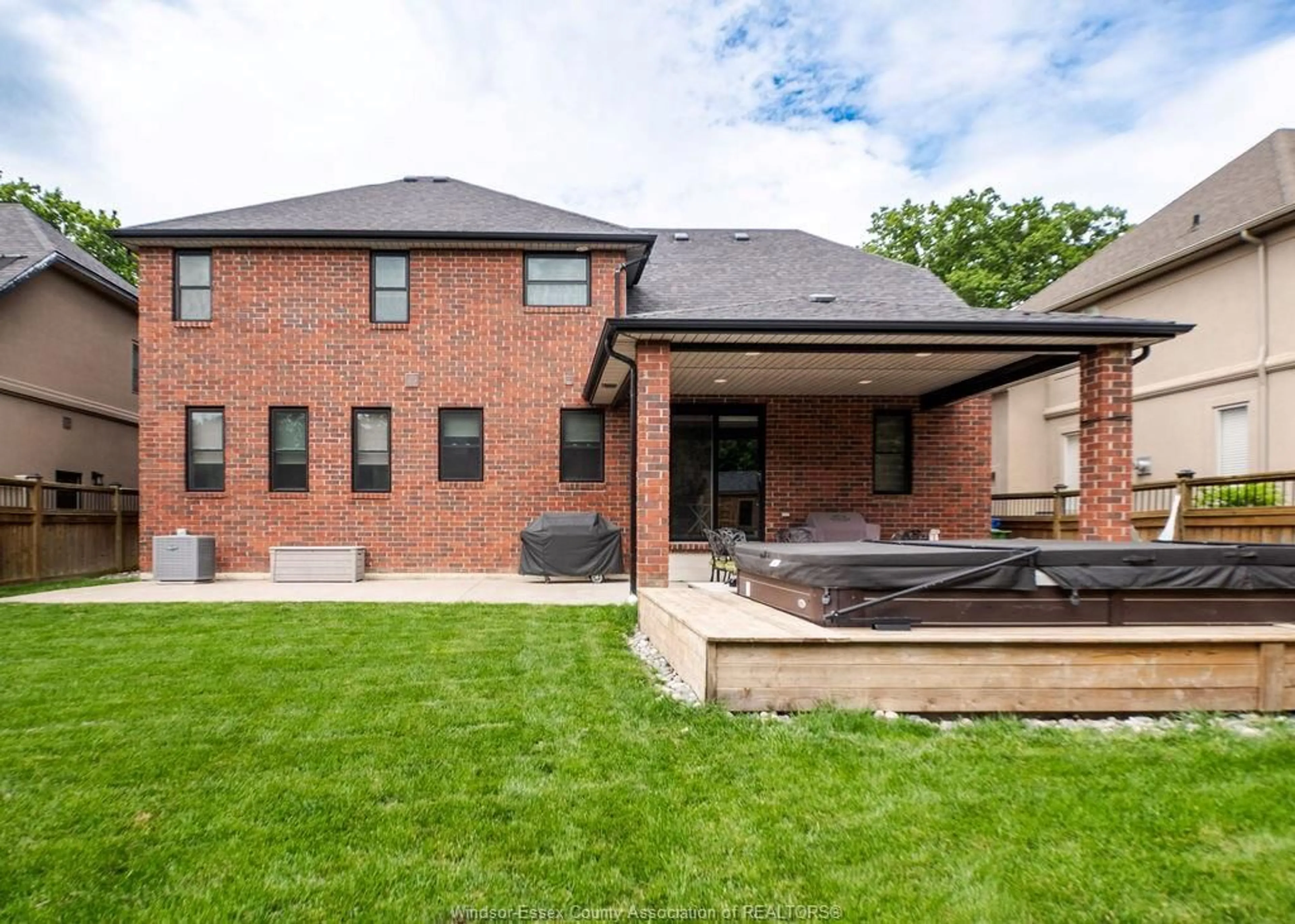 Home with brick exterior material, building for 1235 Maple, LaSalle Ontario N9J 3Y6