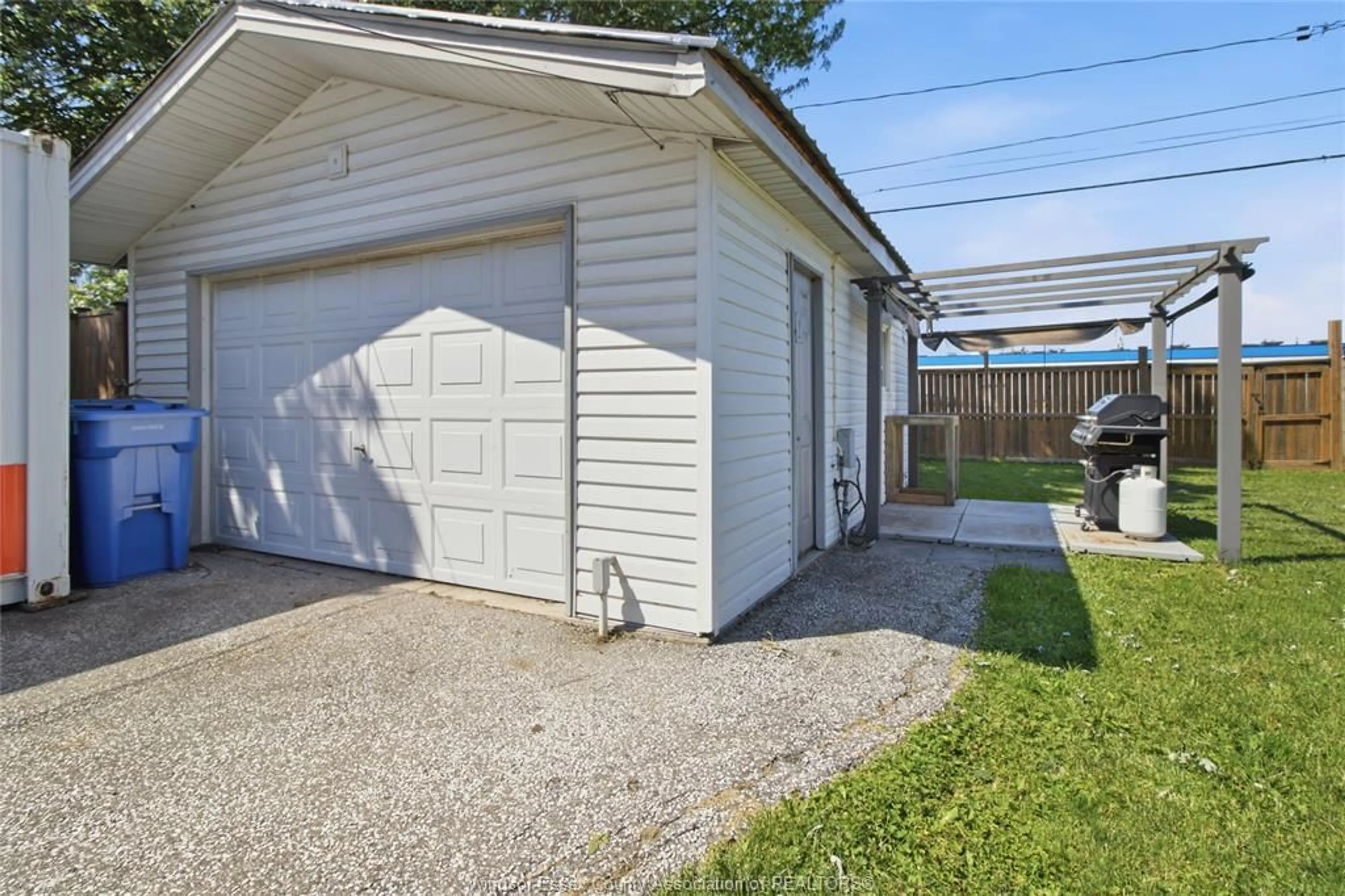 Unknown for 2625 ALEXIS Rd, Windsor Ontario N8W 3Z8