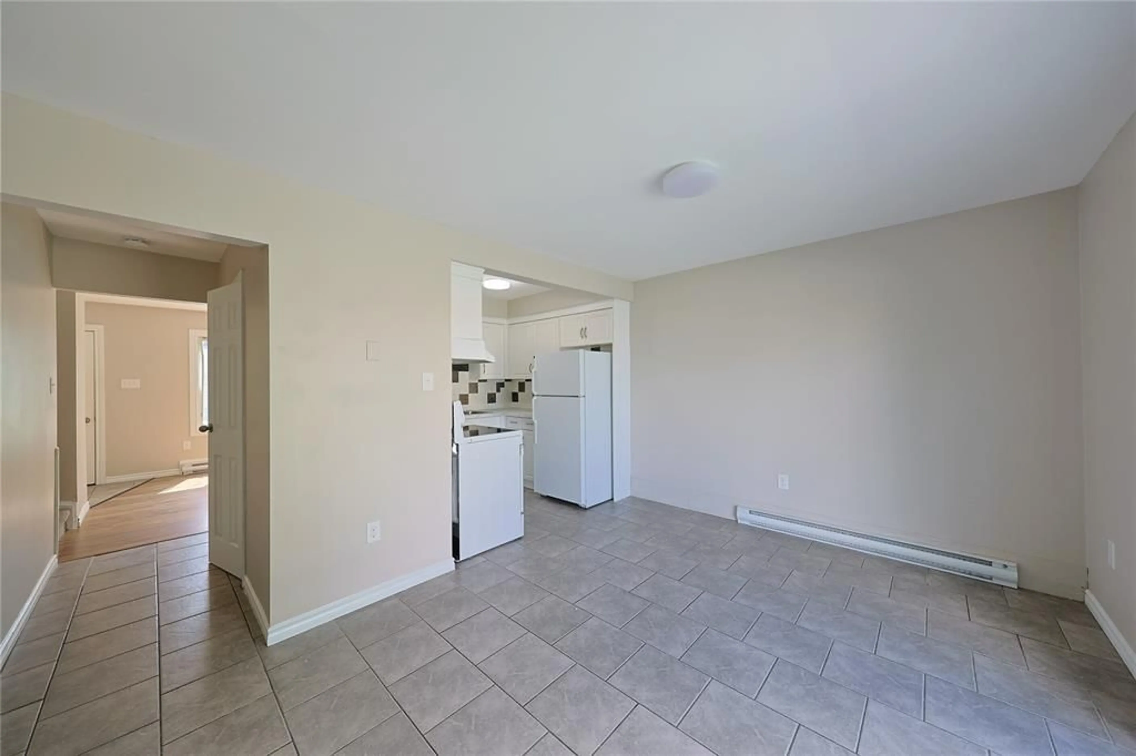 A pic of a room for 348 Cameron St, St Clair Ontario N0N 1G0