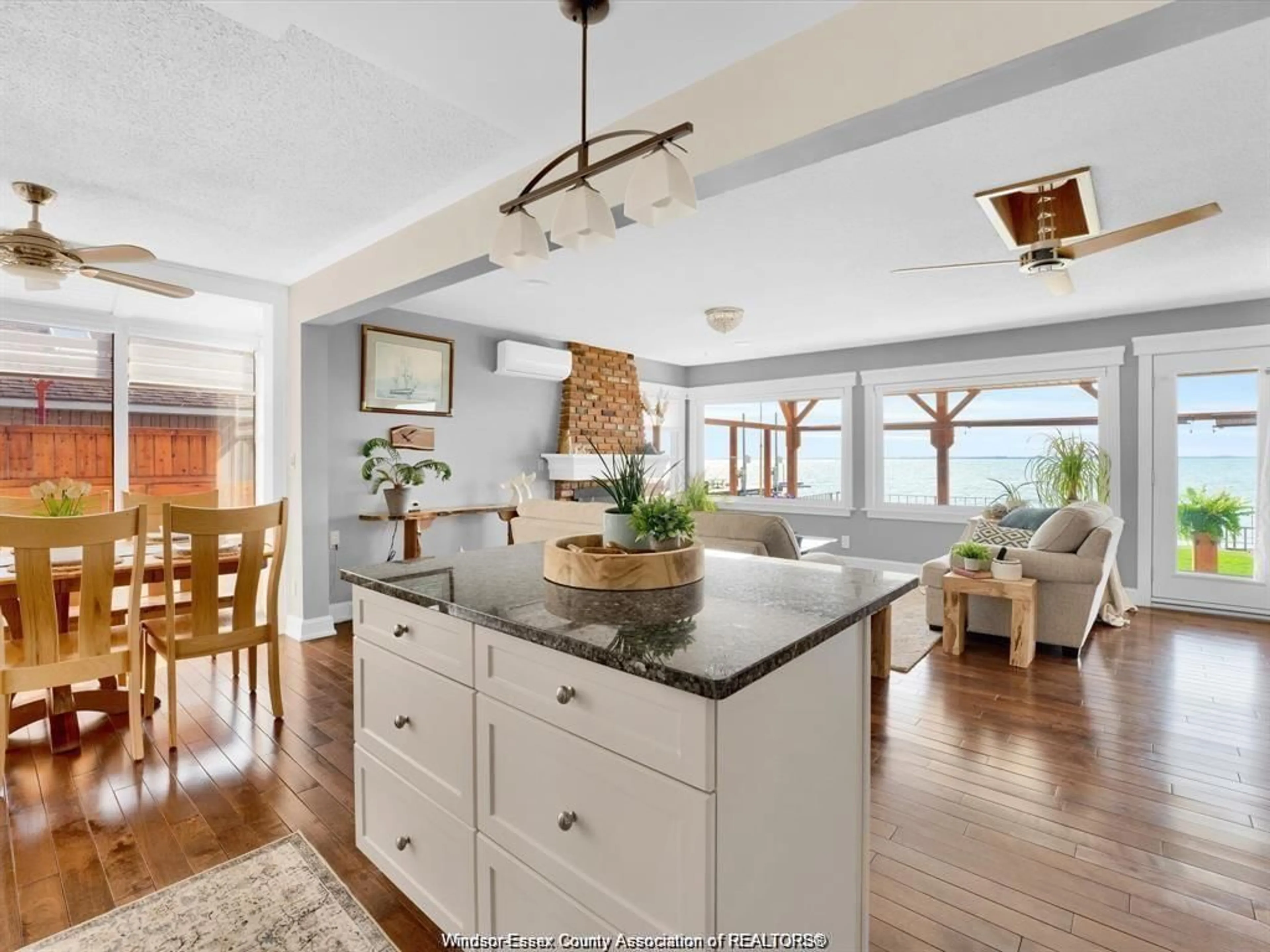 Open concept kitchen, unknown for 39 WOODBRIDGE Dr, Amherstburg Ontario N9V 1T9