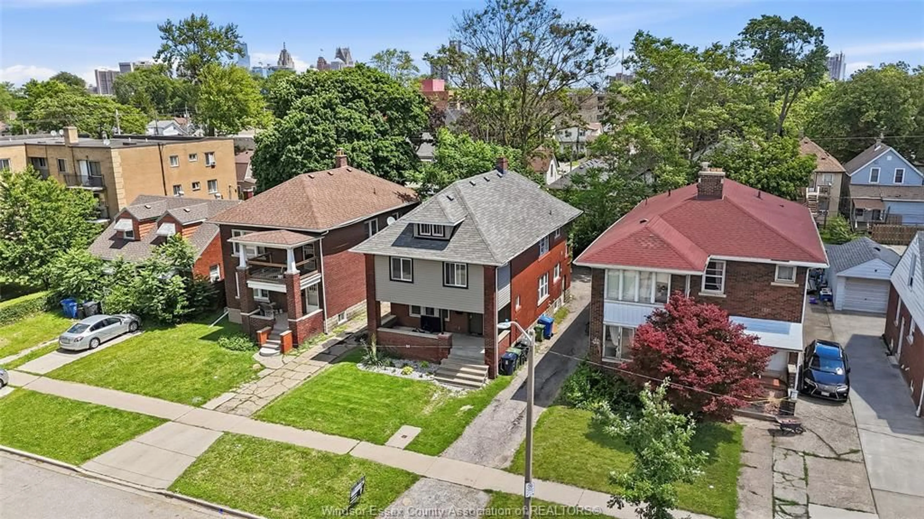 A pic from outside/outdoor area/front of a property/back of a property/a pic from drone, street for 326-328 PARTINGTON Ave, Windsor Ontario N9B 2N5