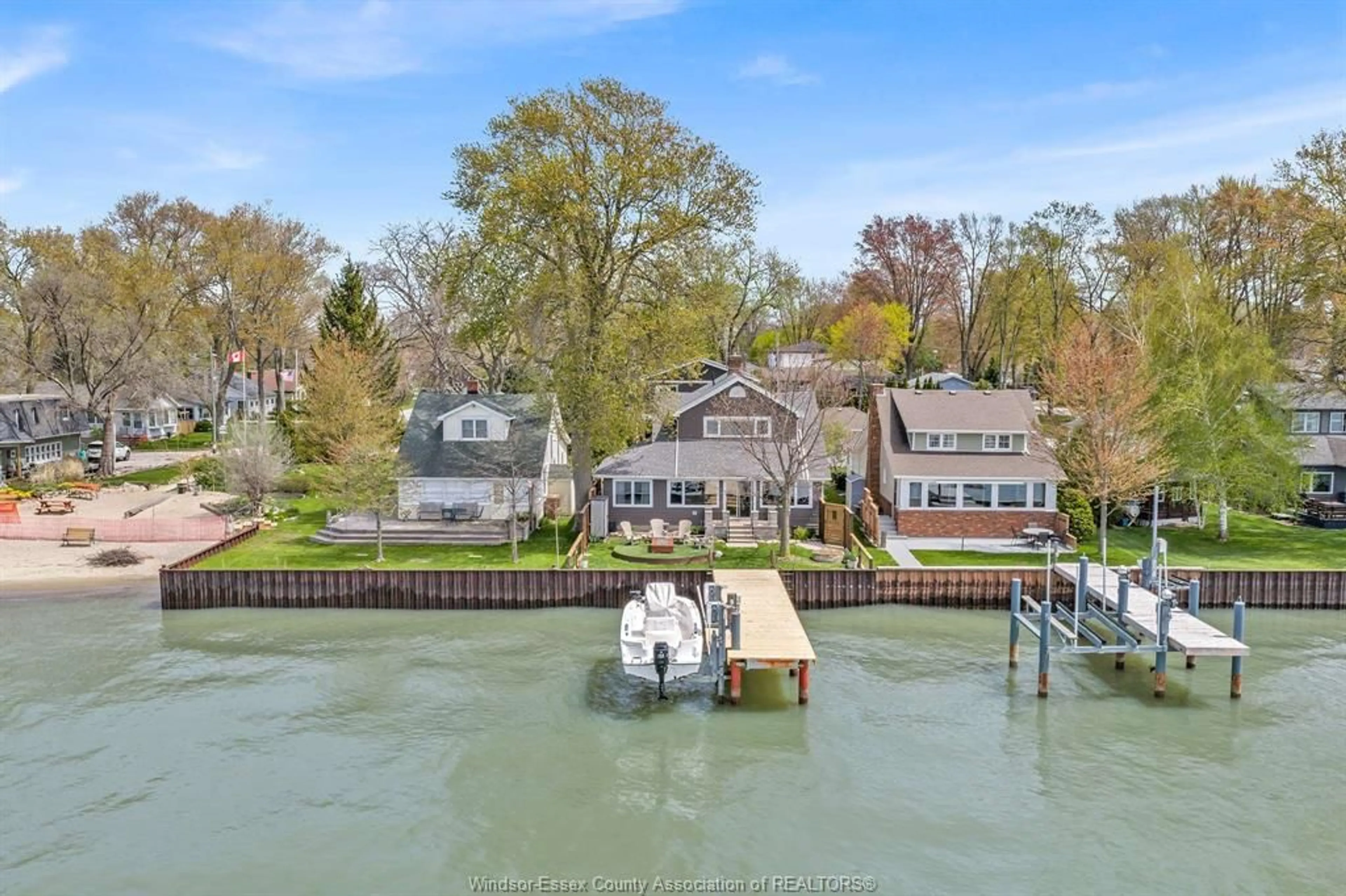 A pic from outside/outdoor area/front of a property/back of a property/a pic from drone, water/lake/river/ocean view for 41 Mickle Dr, Amherstburg Ontario N9V 1V3