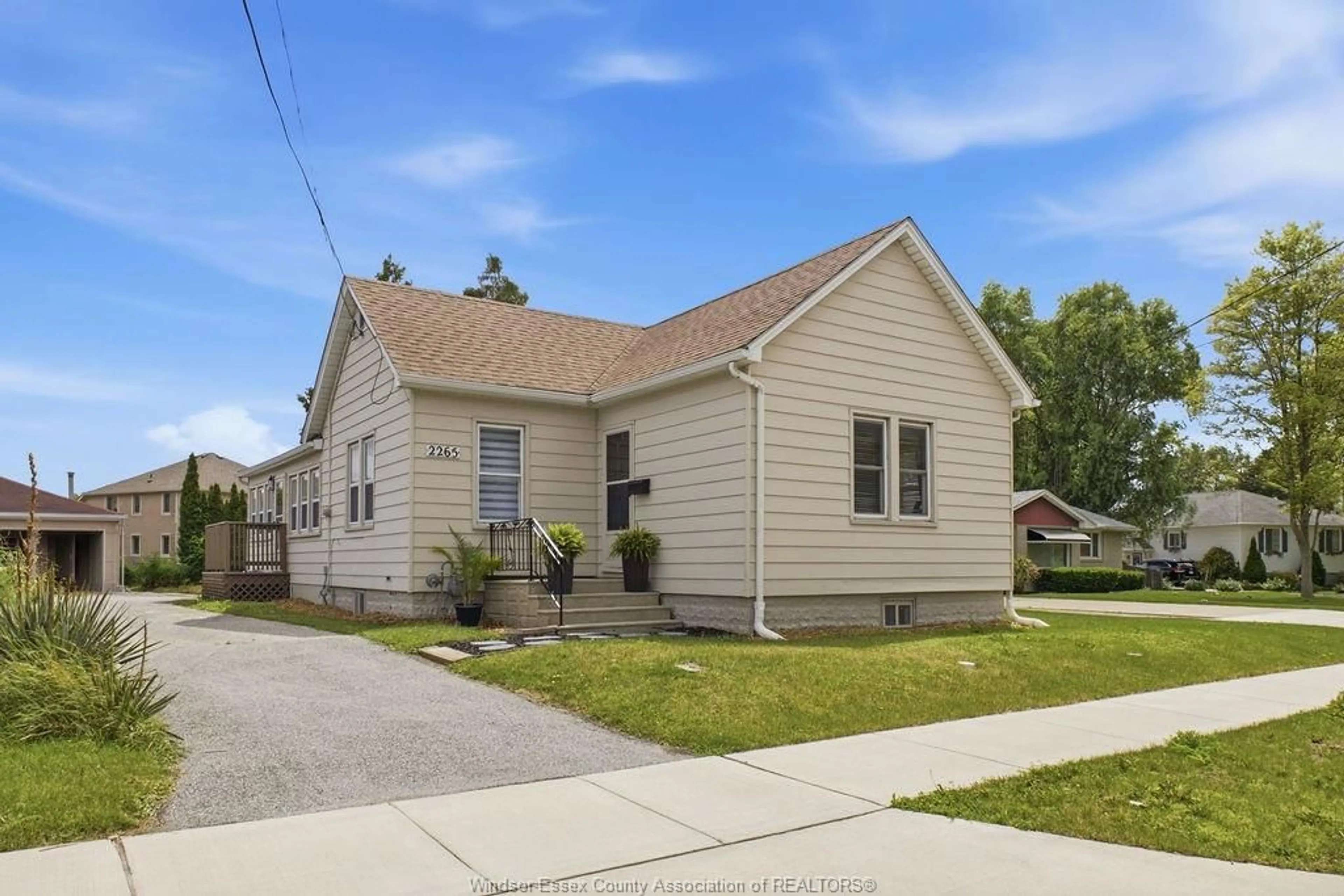 Home with vinyl exterior material, street for 2265 CABANA, Windsor Ontario N9E 3K1