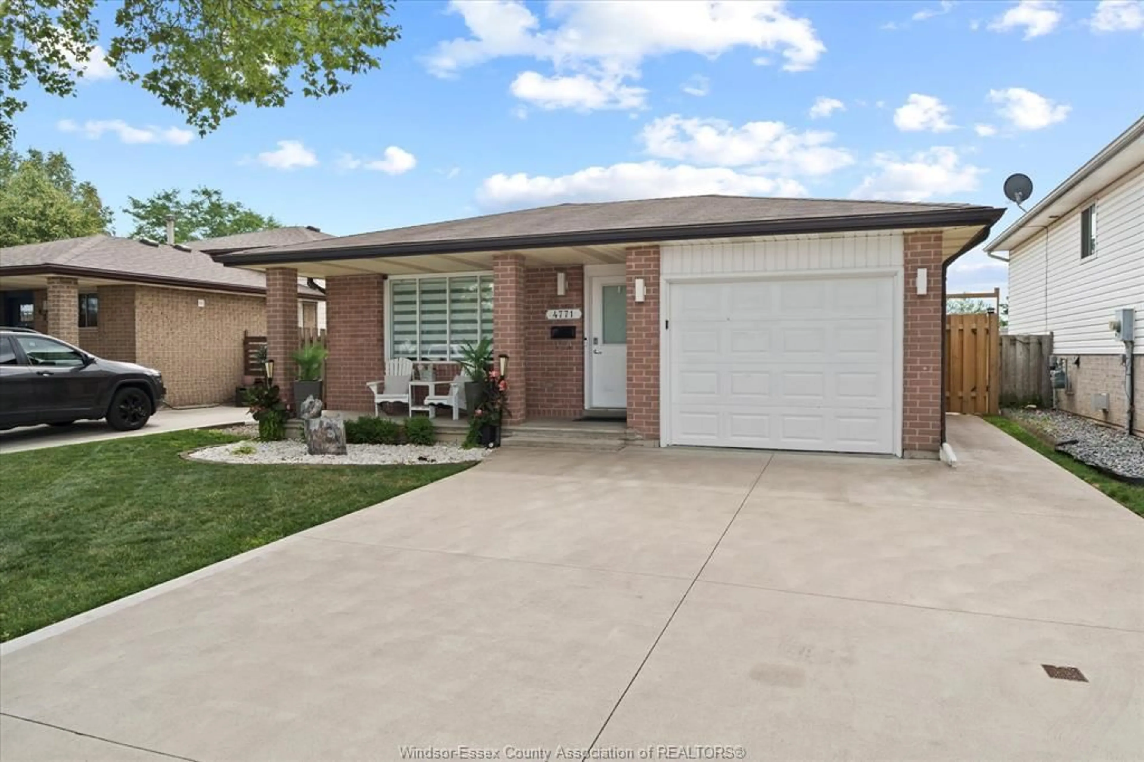 Home with brick exterior material, street for 4771 THERESA, Windsor Ontario N8T 3M8