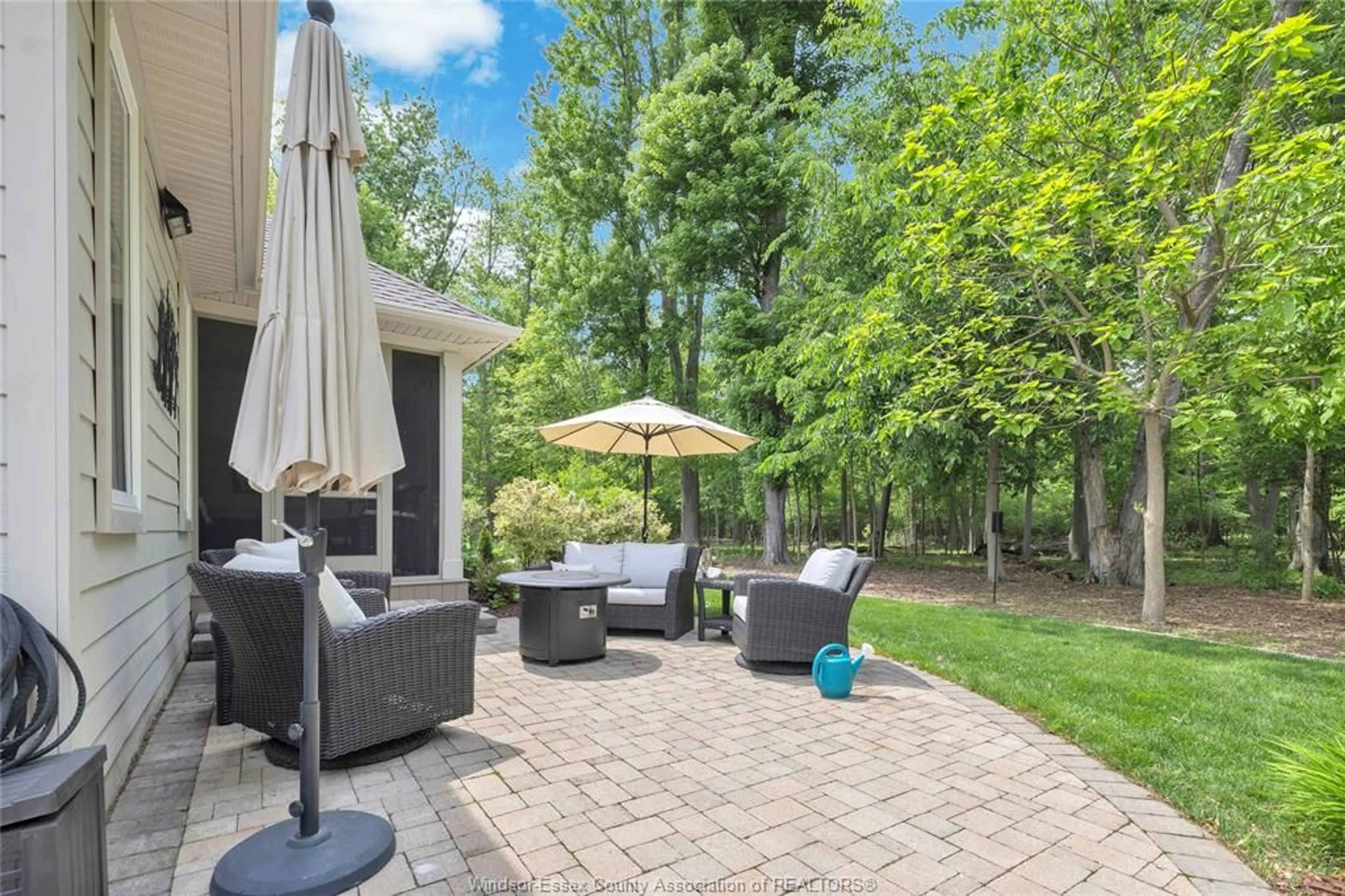 Patio, unknown for 57 RED OAK Cres, Amherstburg Ontario N9V 4C4