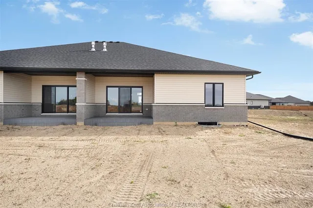 217 Worthington Crt, Chatham 3