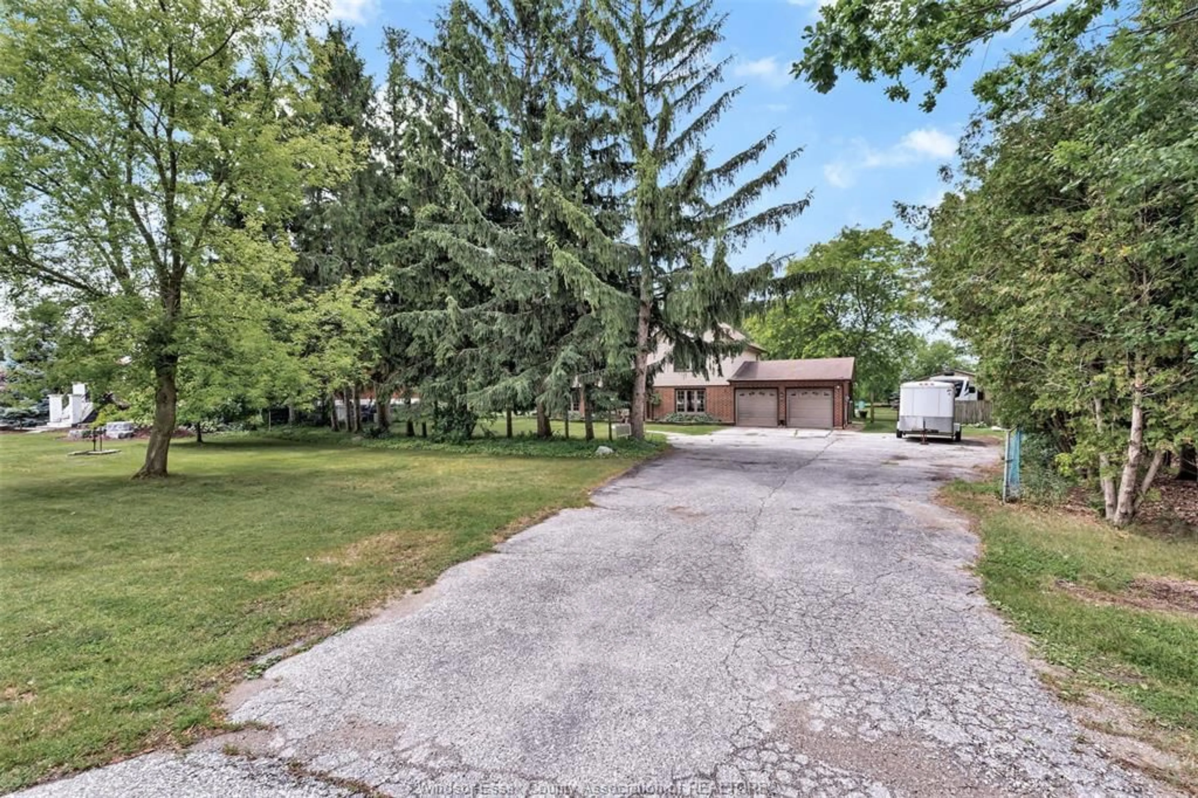 A pic from outside/outdoor area/front of a property/back of a property/a pic from drone, unknown for 425 COUNTY RD 34, Kingsville Ontario N8M 2X5