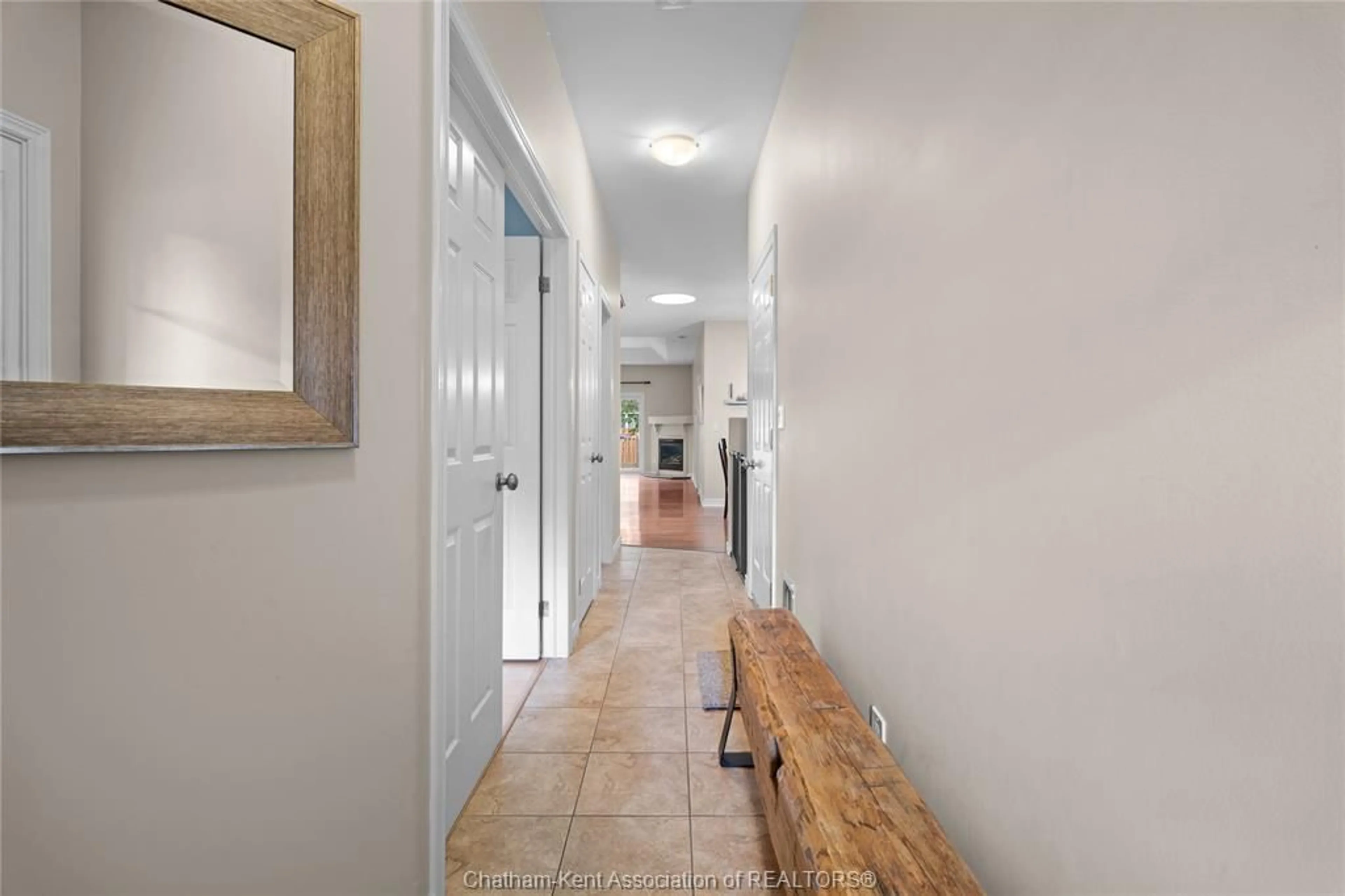 Indoor foyer for 39B Hall St, Blenheim Ontario N0P 1A0