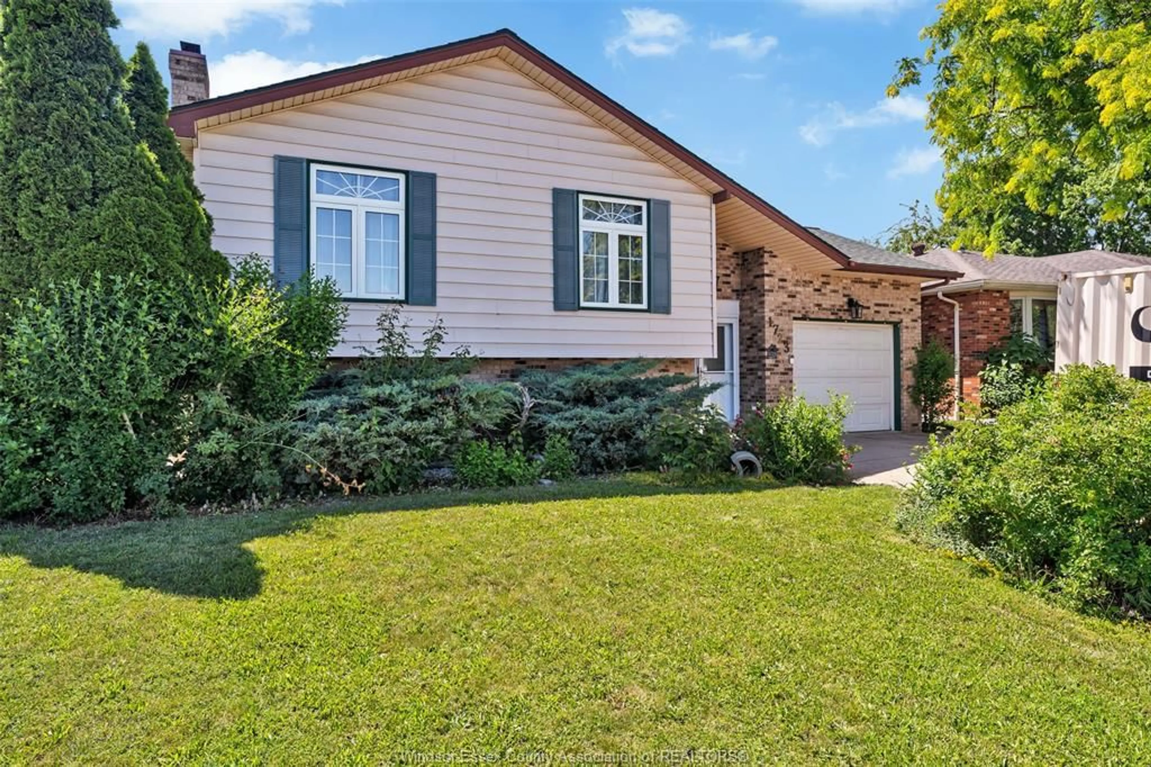 Home with brick exterior material, street for 1723 HOMESTEAD Lane, LaSalle Ontario N9H 2C7