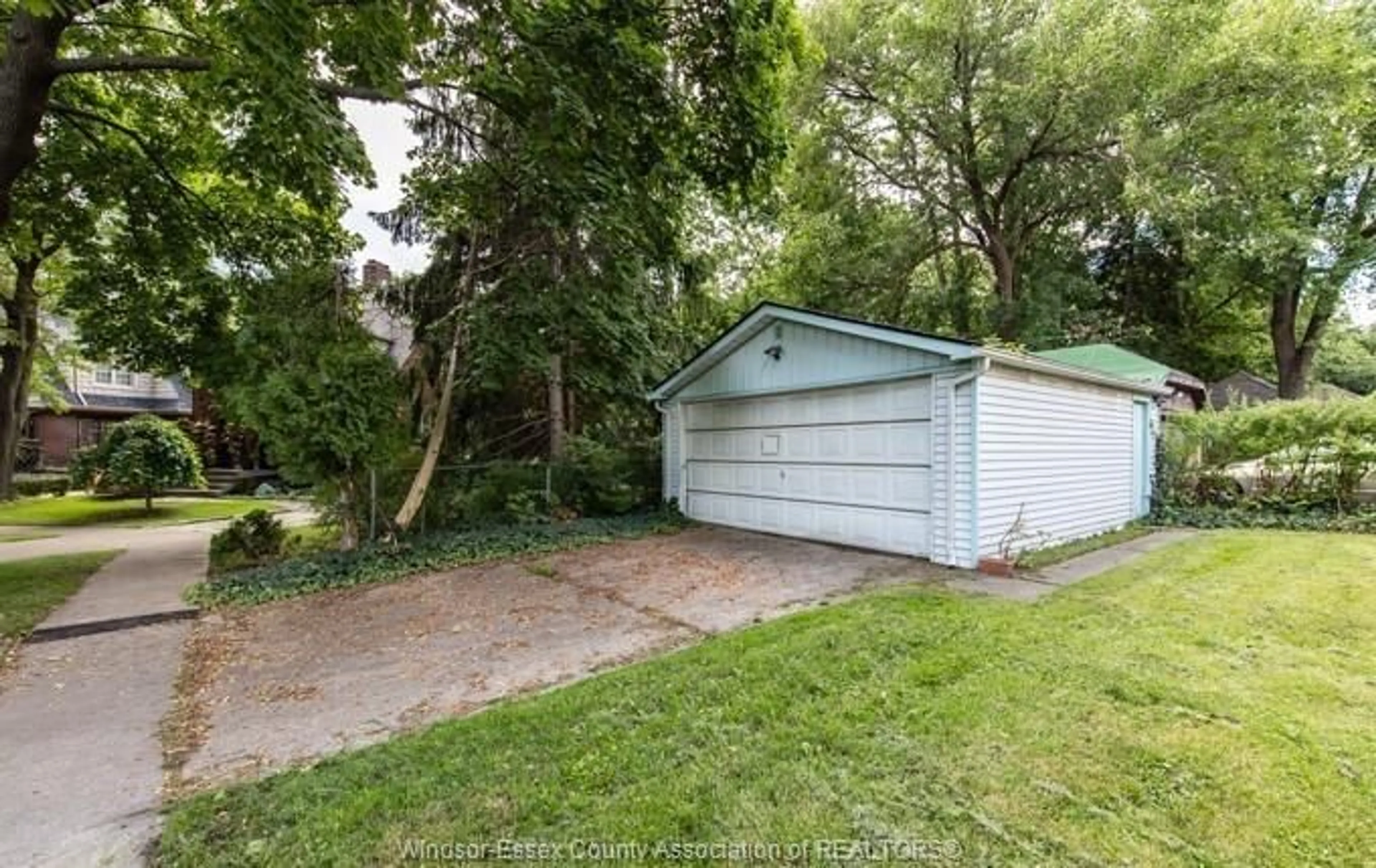 Shed for 3006 Alexander Ave, Windsor Ontario N9C 1G5