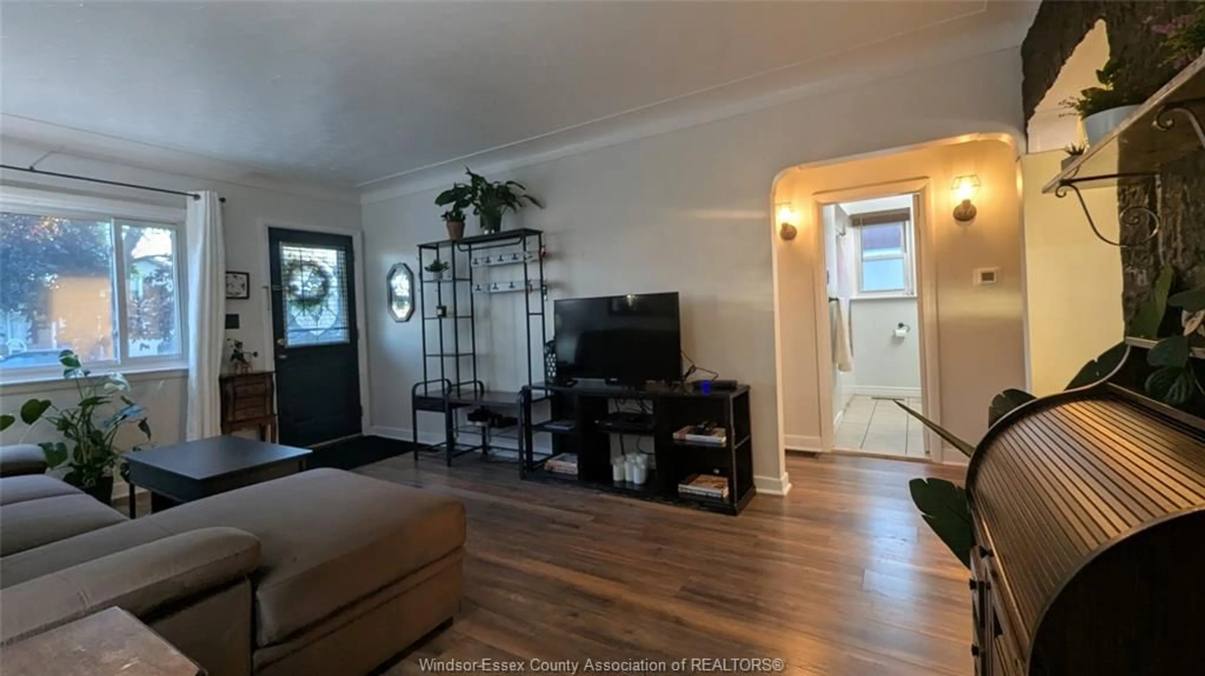 Living room with furniture, wood/laminate floor for 1982 WESTMINSTER, Windsor Ontario N8T 1X6