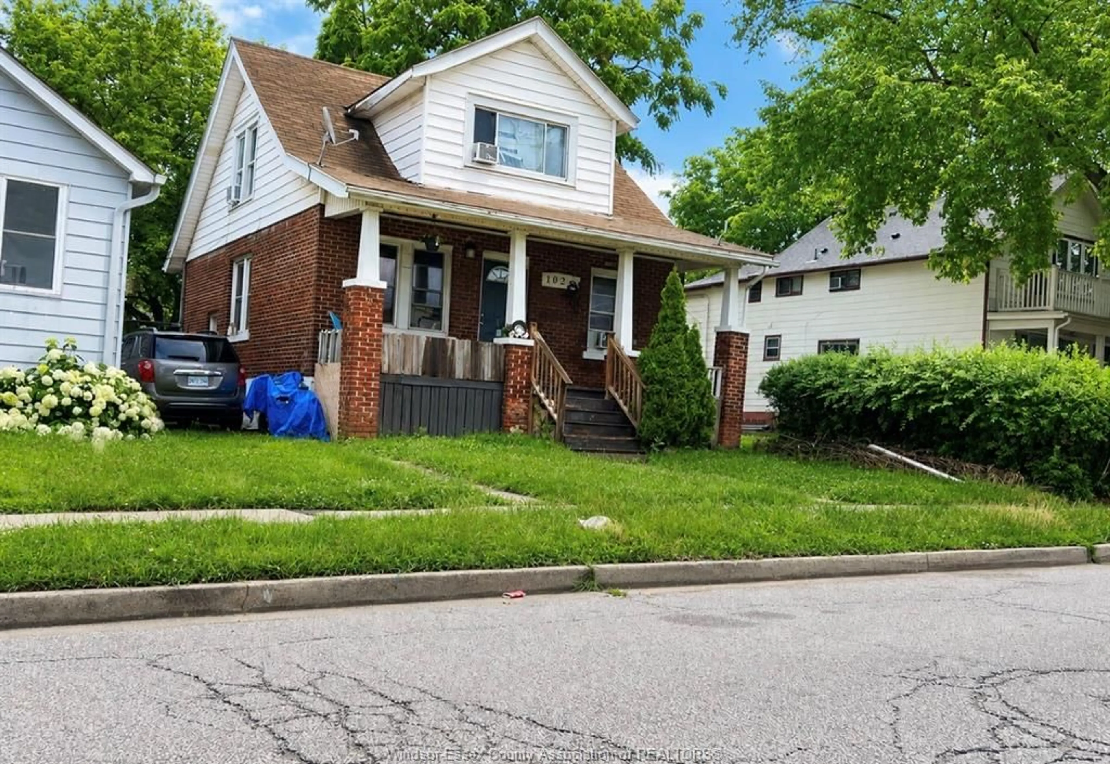 Home with brick exterior material, street for 1026 FELIX St, Windsor Ontario N9C 3L5