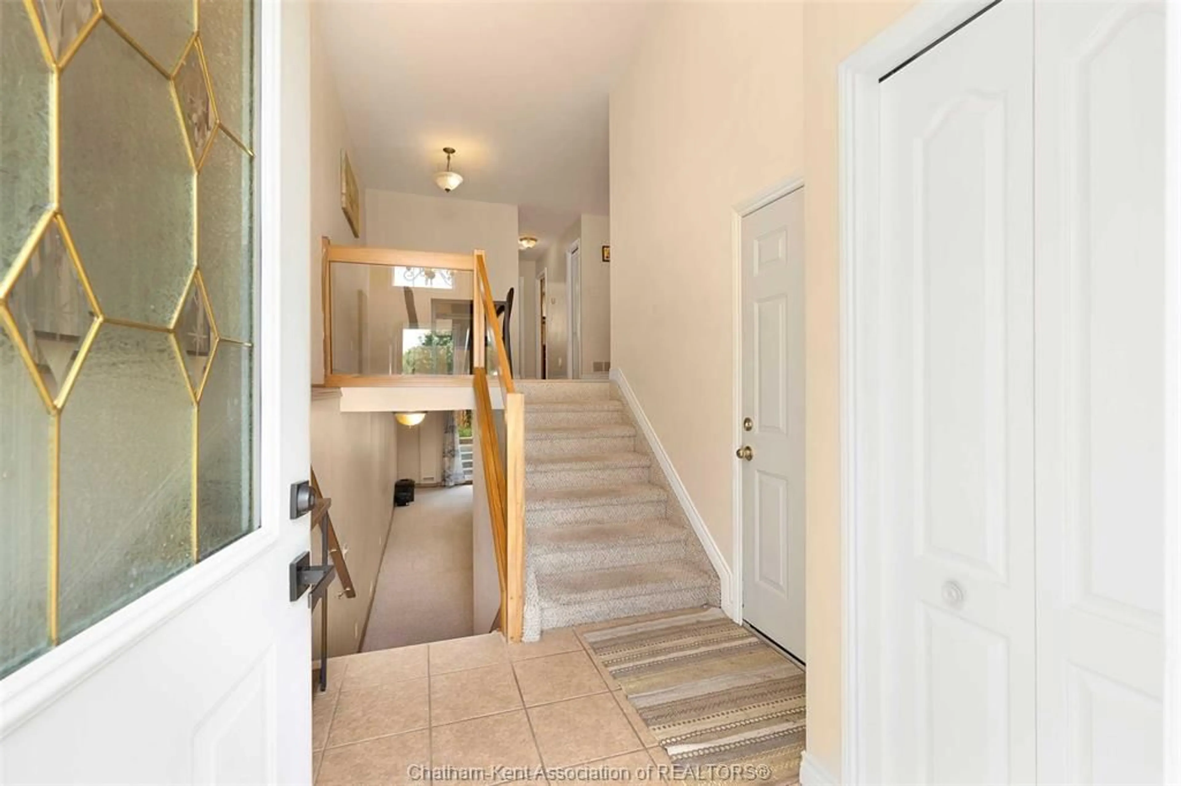 Indoor entryway for 1132 SETTLERS St, Windsor Ontario N9G 2W7