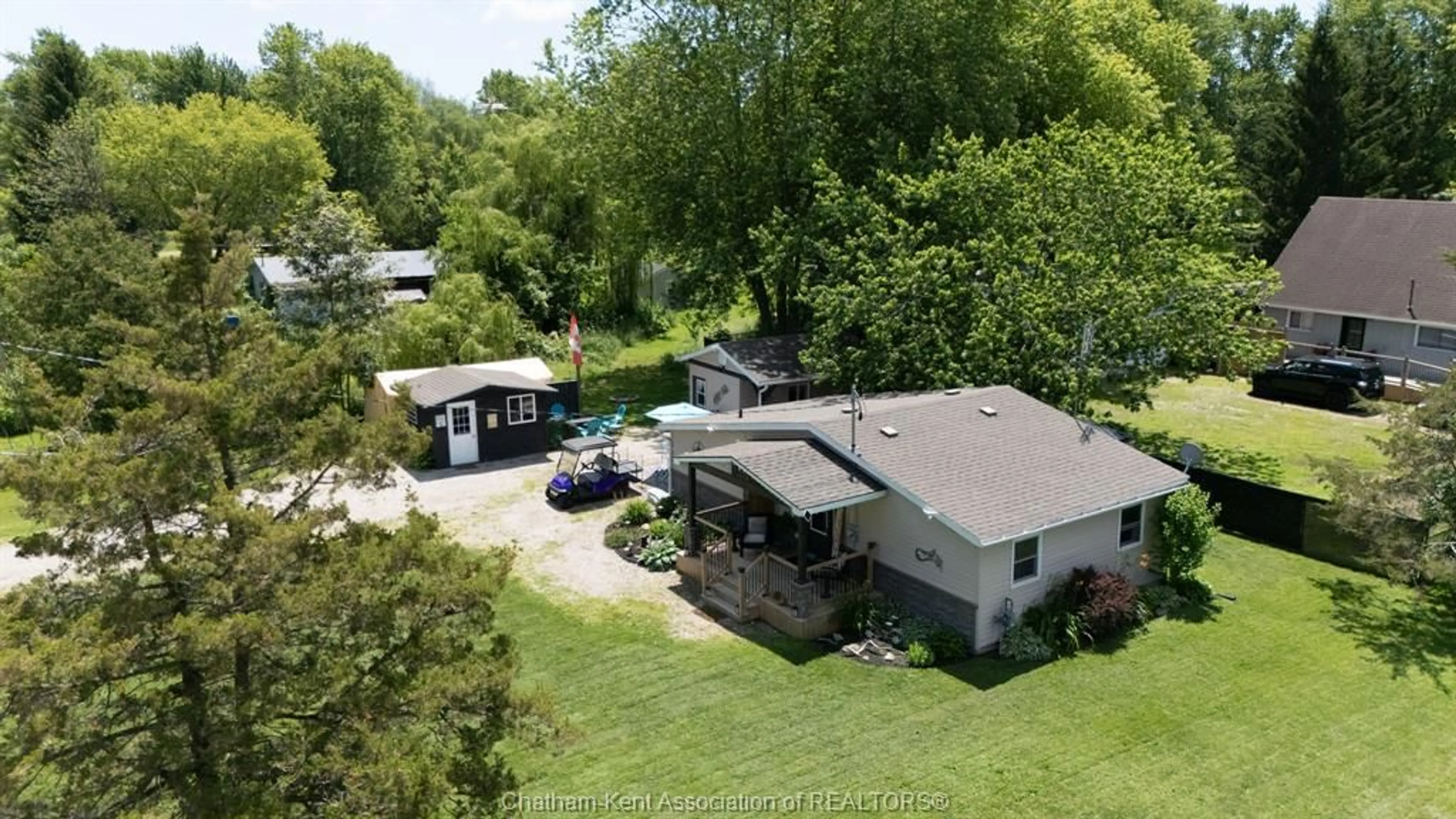 A pic from outside/outdoor area/front of a property/back of a property/a pic from drone, unknown for 42 Wellington St, Shrewsbury Ontario N0P 1A0