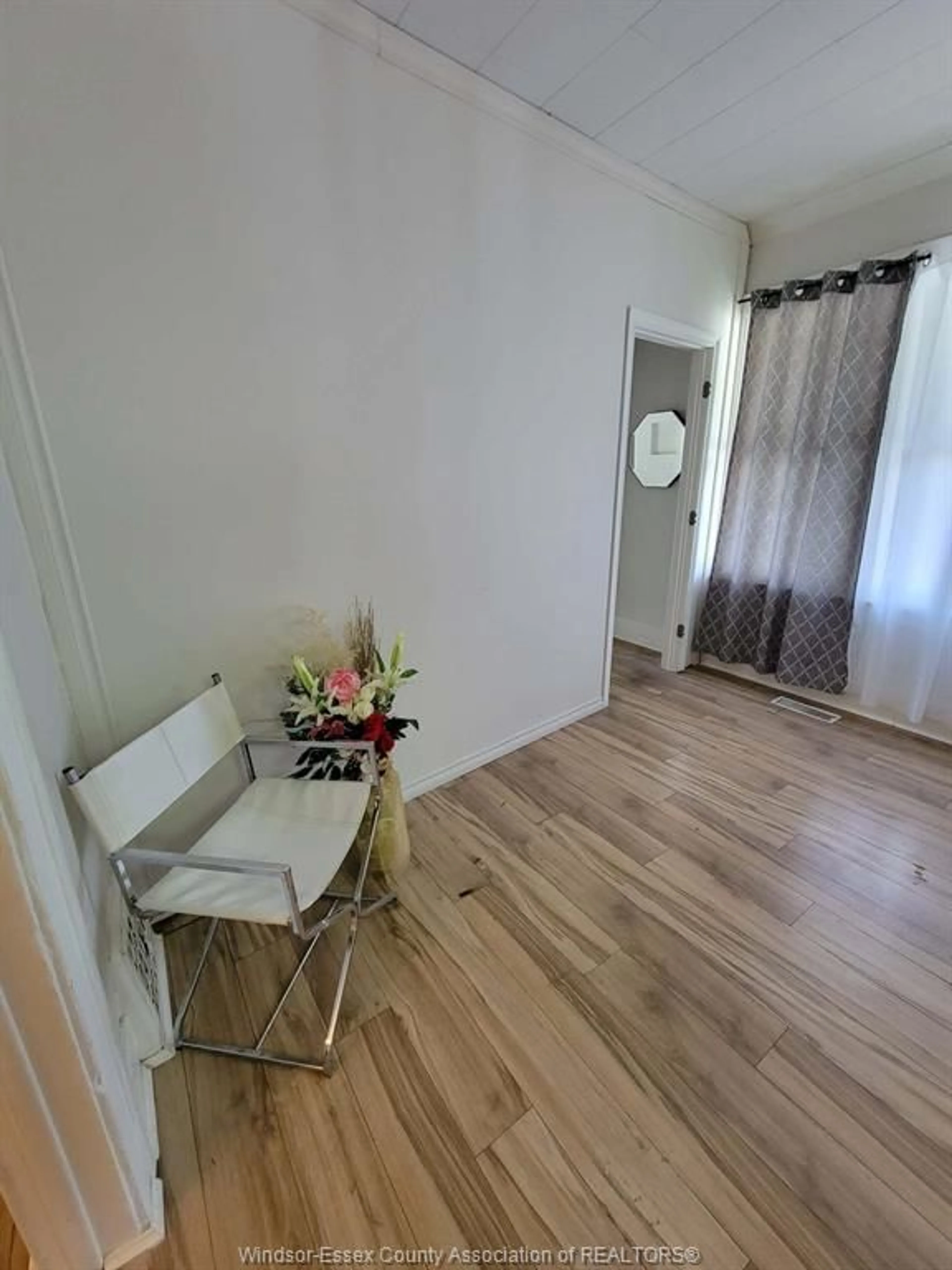 A pic of a room for 3509 PETER, Windsor Ontario N9C 1J6