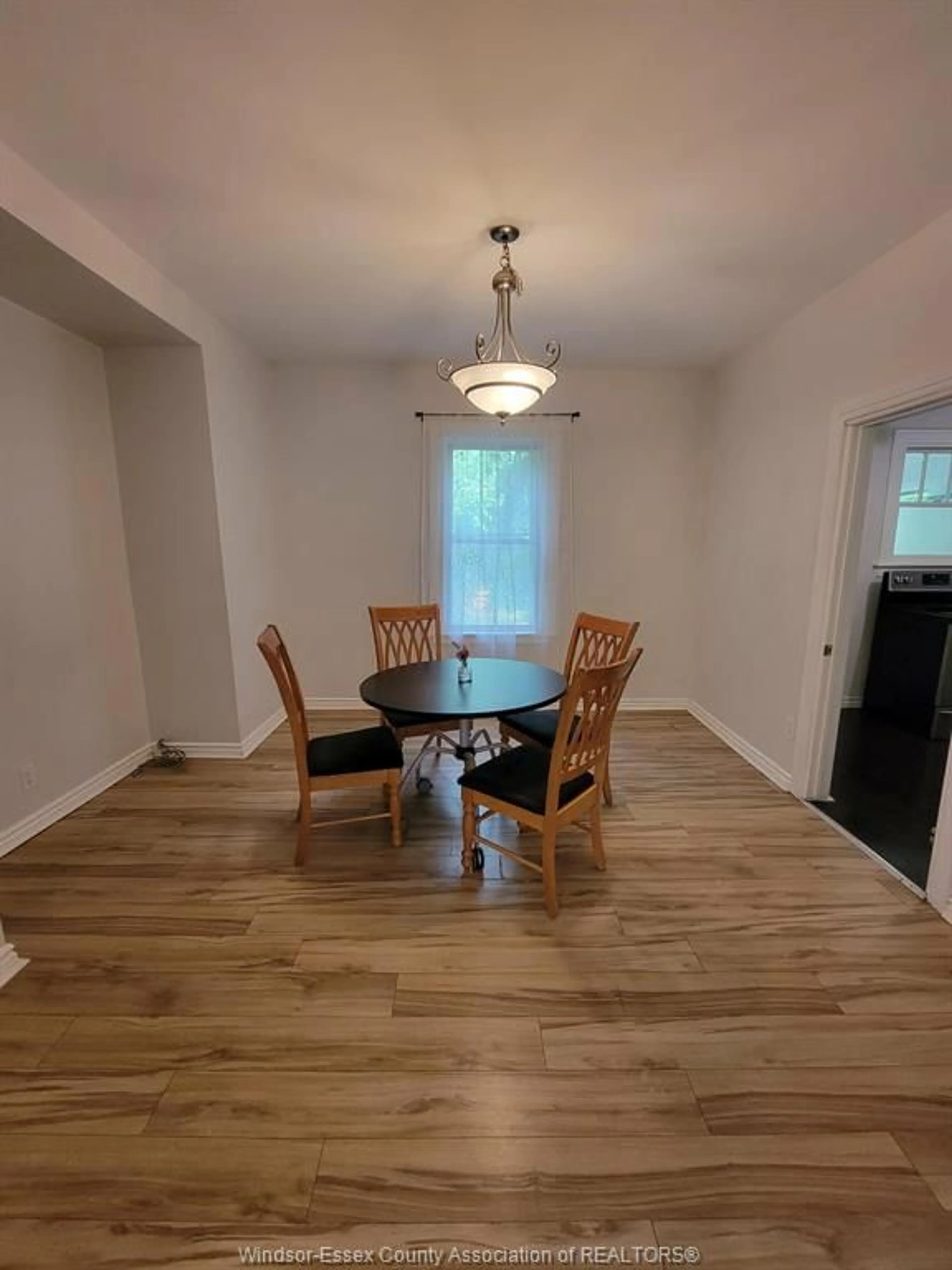 Dining room, wood/laminate floor for 3509 PETER, Windsor Ontario N9C 1J6