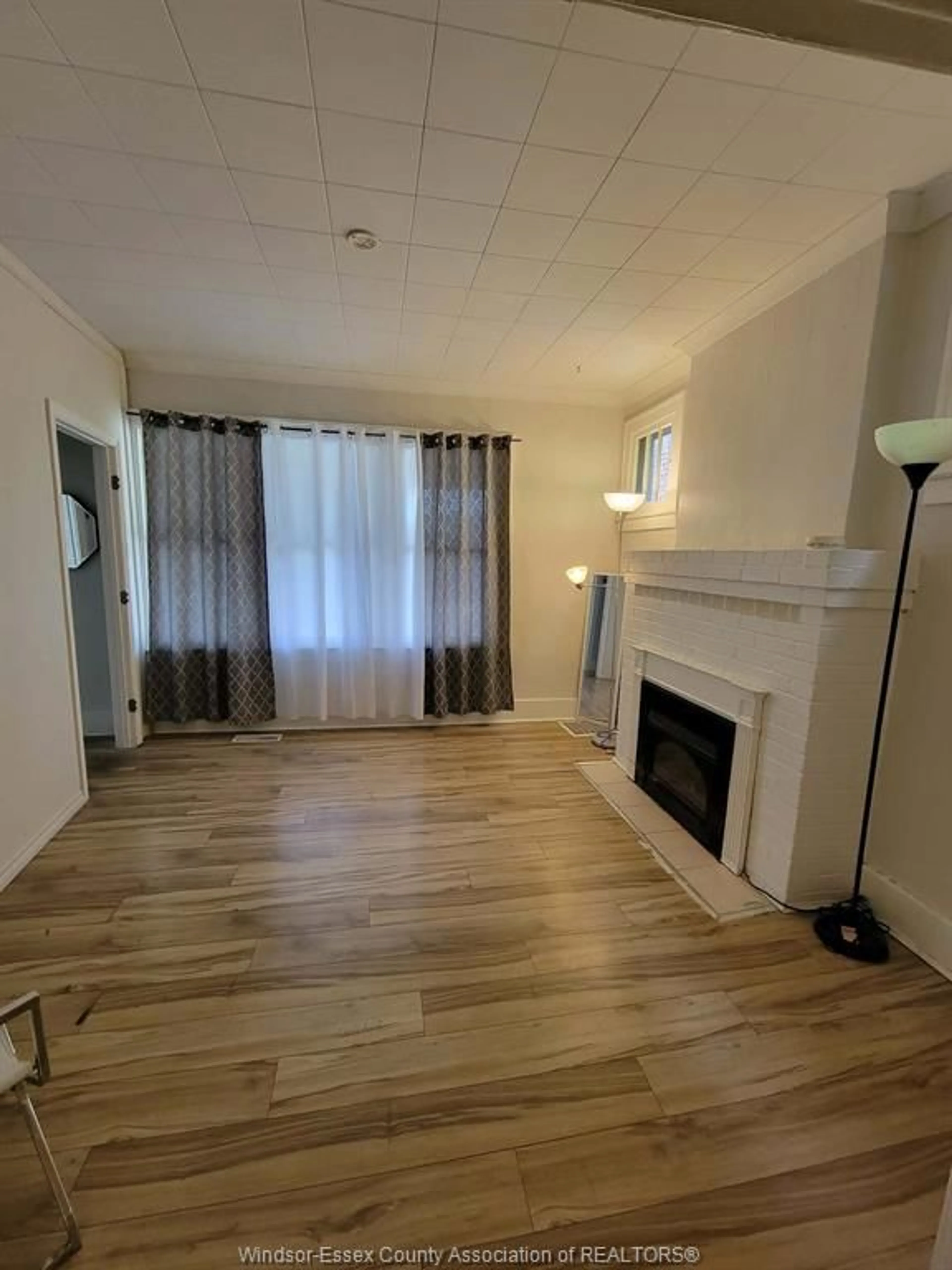 A pic of a room for 3509 PETER, Windsor Ontario N9C 1J6