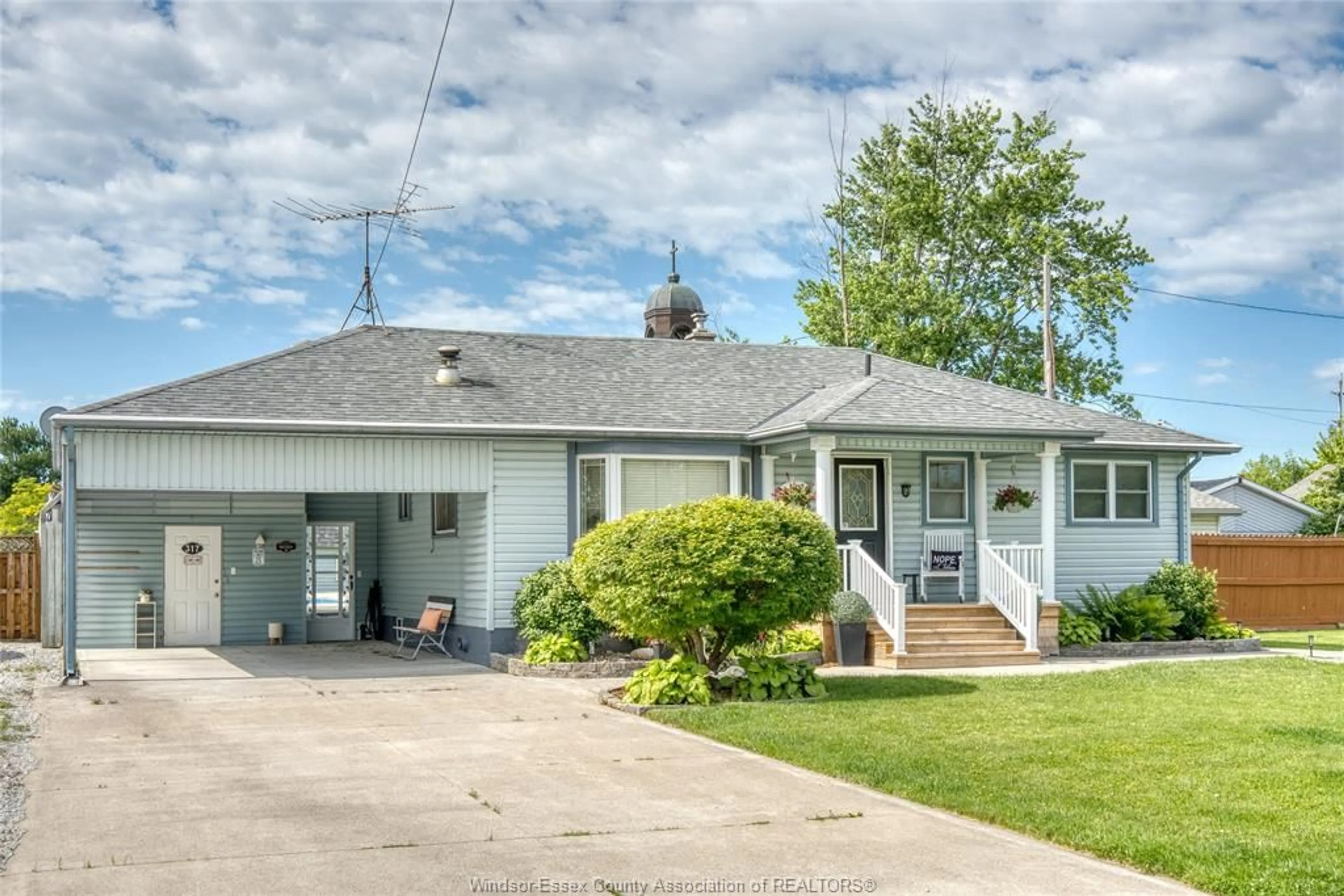 Unknown for 317 PARKSIDE Dr, McGregor Ontario N0R 1J0