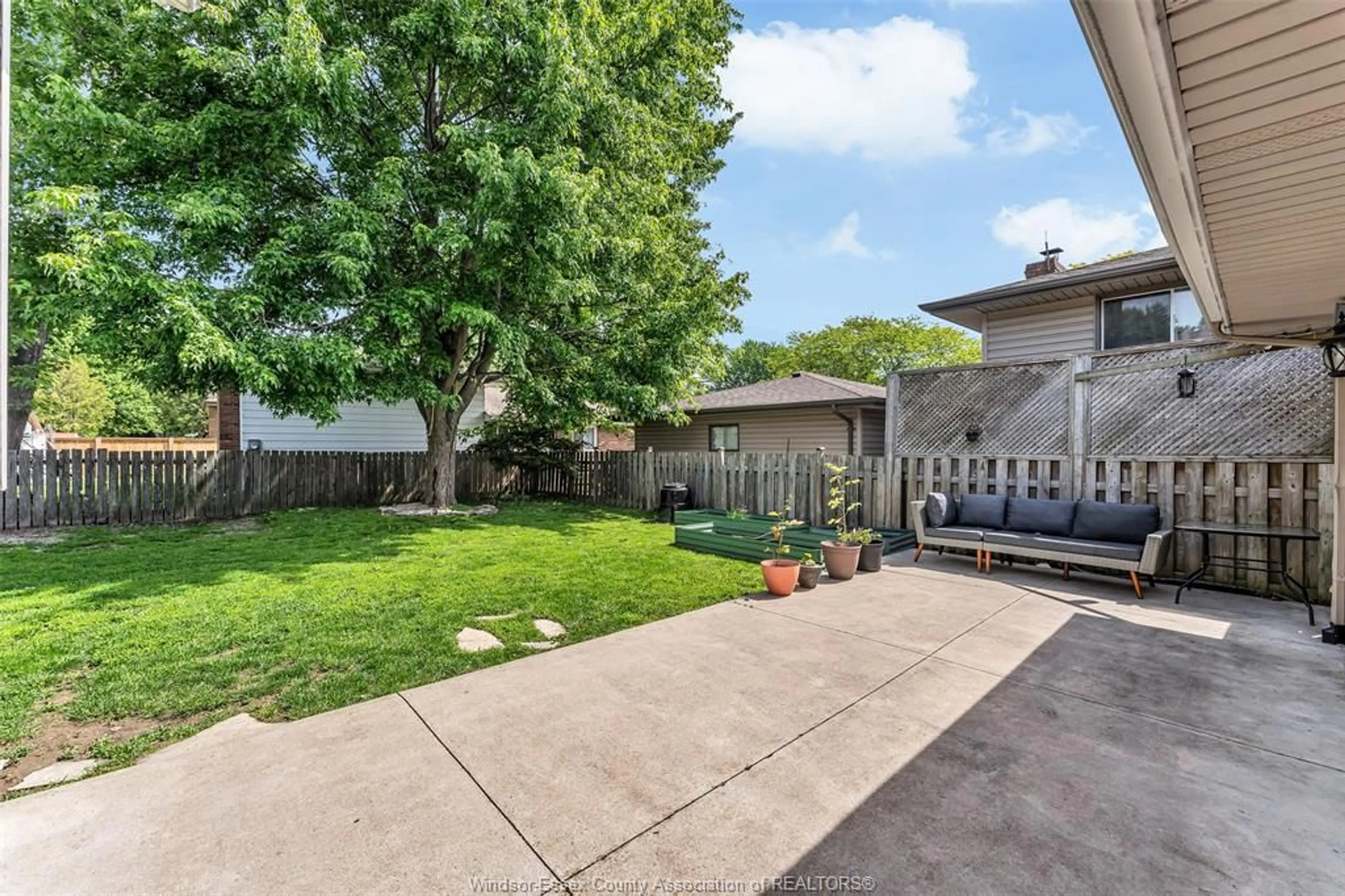 Patio, street for 309 MARIE St, Lakeshore Ontario N0R 1A0