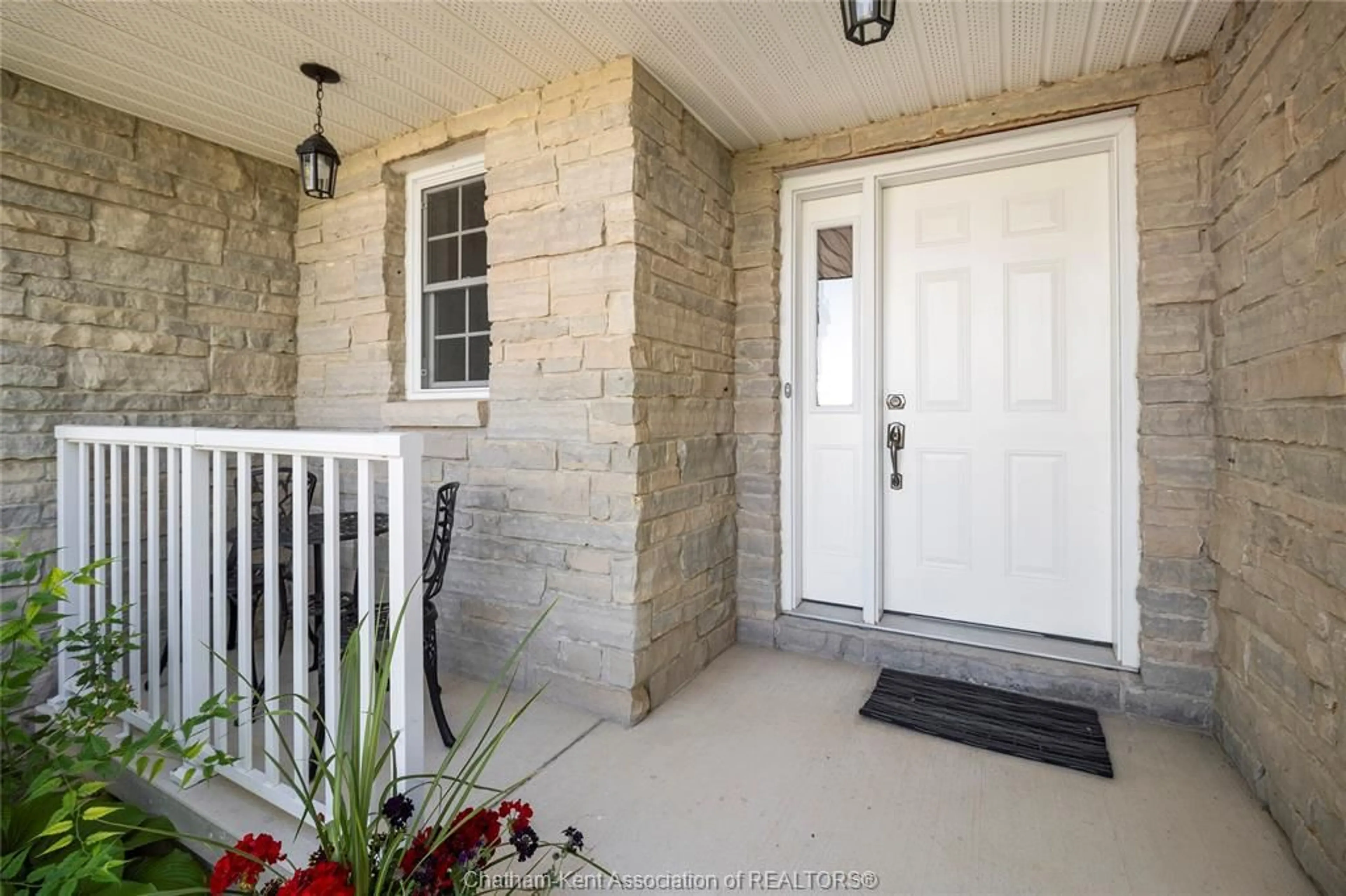 Indoor entryway for 11782 Rose Beach Line, Howard Township Ontario N0P 1X0