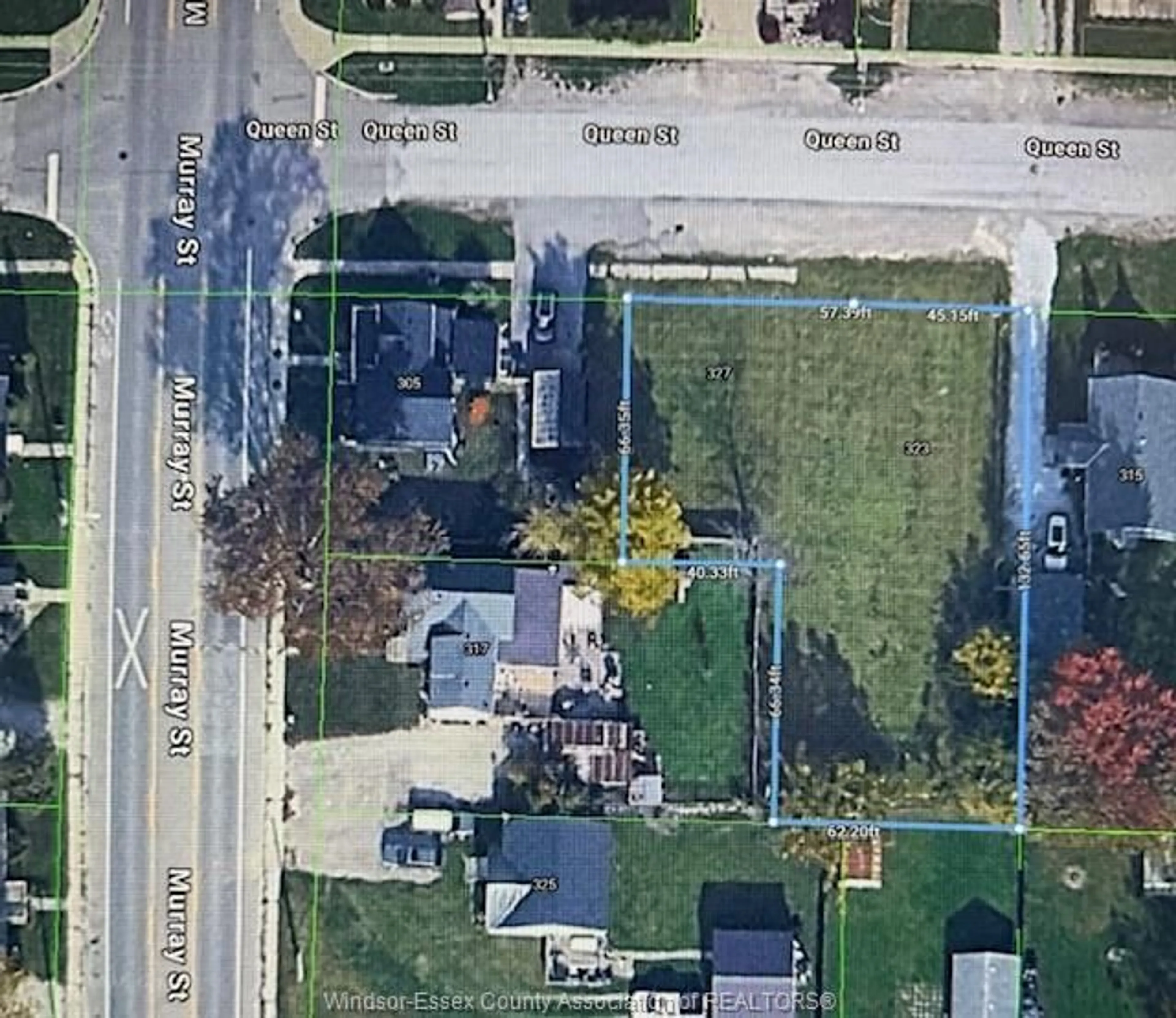 A pic from outside/outdoor area/front of a property/back of a property/a pic from drone, street for 327 QUEEN St, Wallaceburg Ontario N8A 1G7