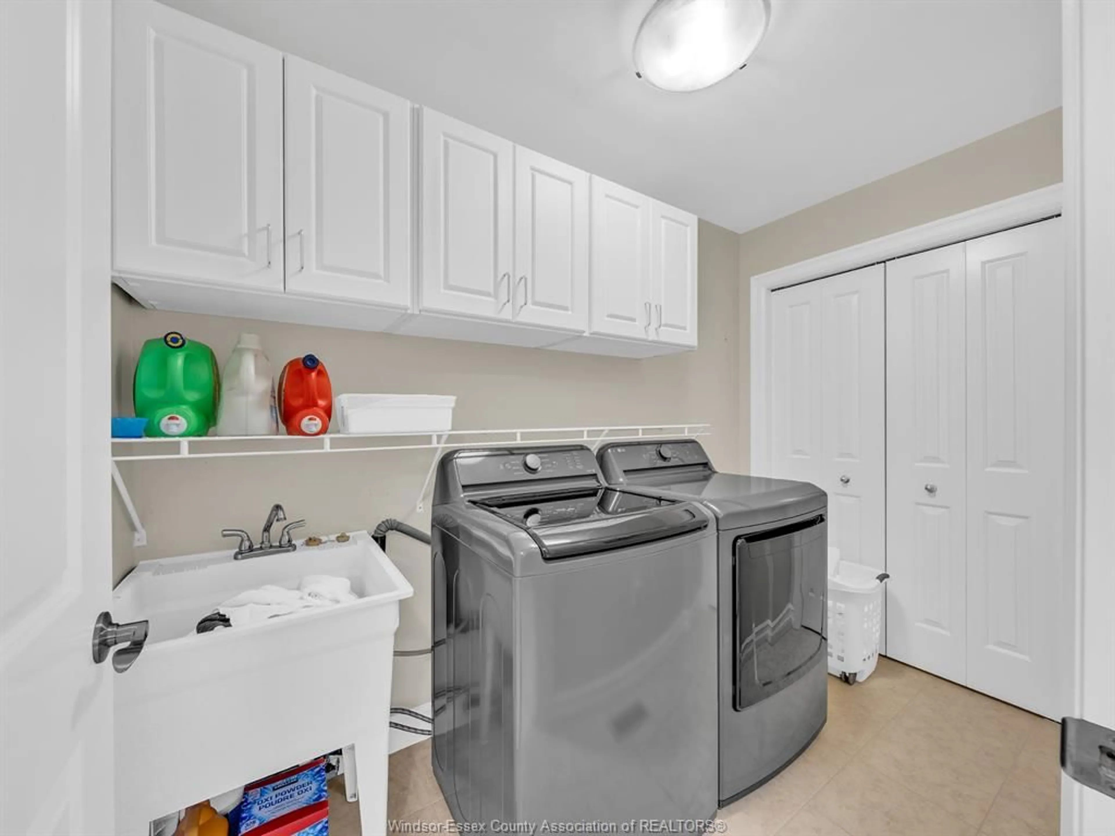 Laundry room for 2425 SKINNER, LaSalle Ontario N9H 2R5