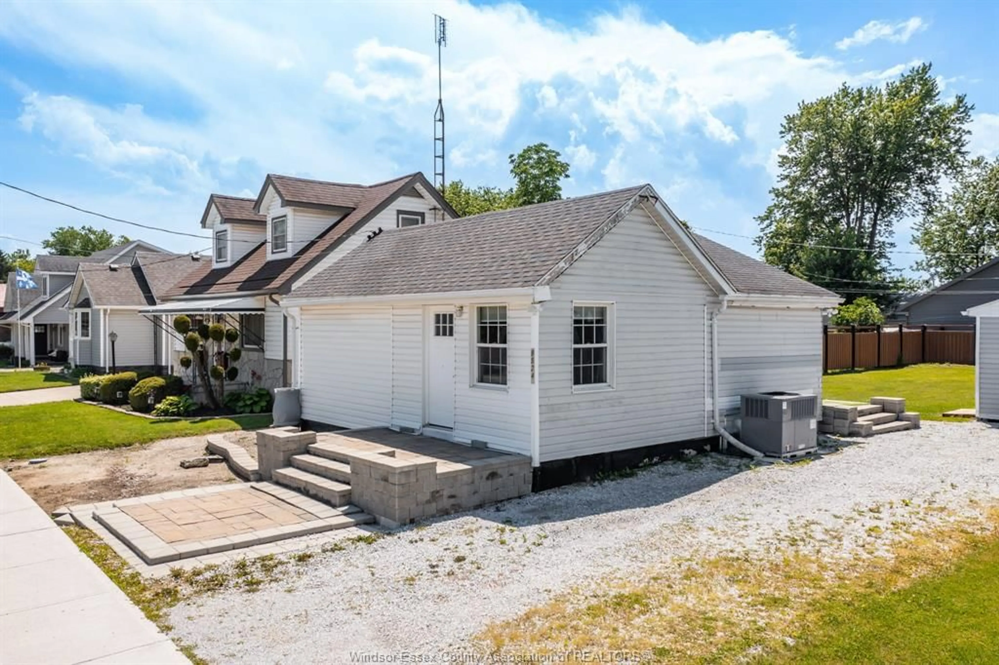 A pic from outside/outdoor area/front of a property/back of a property/a pic from drone, street for 9524 WALKER Rd, McGregor Ontario N0R 1J0