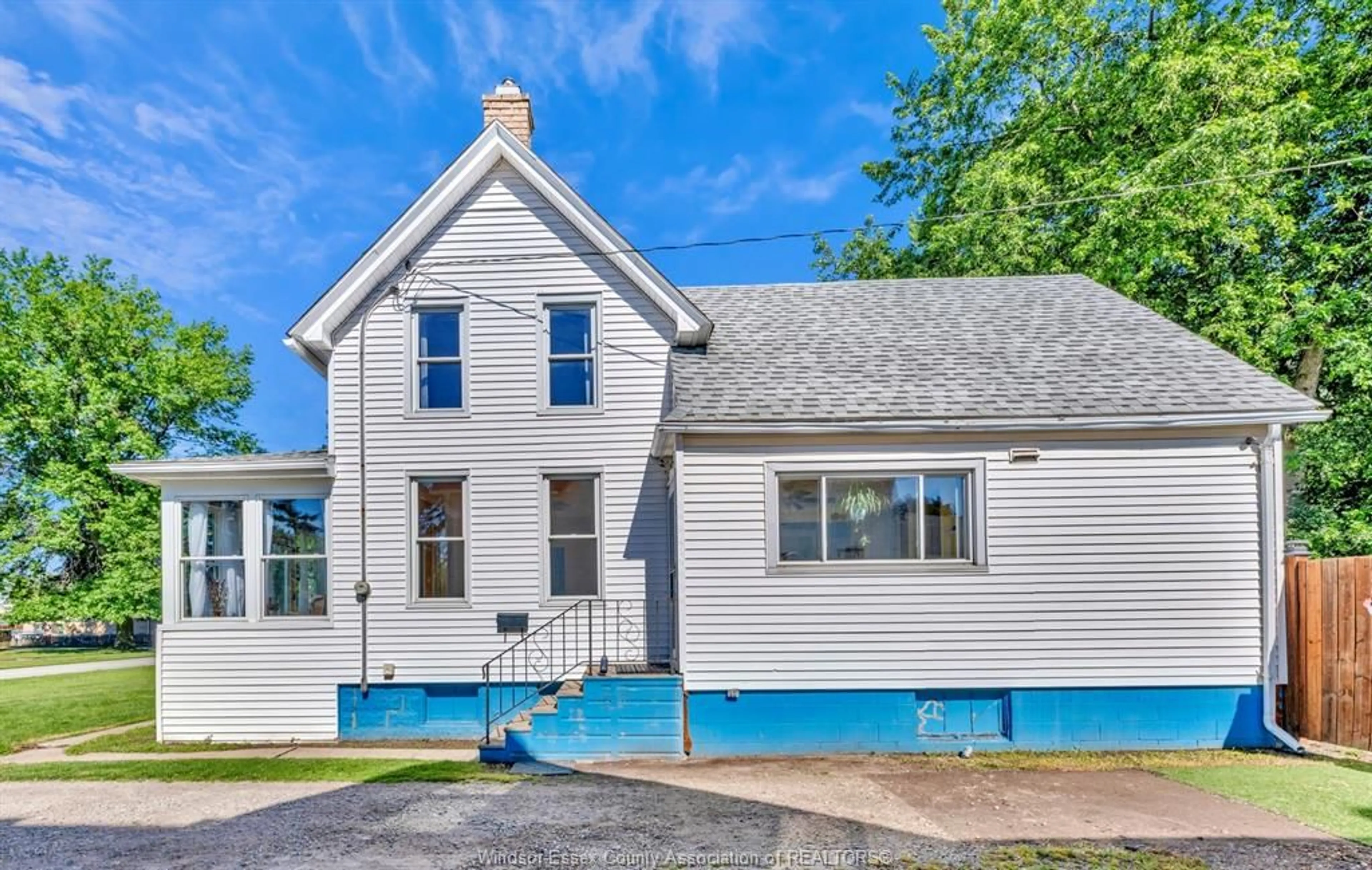 Home with vinyl exterior material, street for 145 Delaware, LaSalle Ontario N9J 1S1