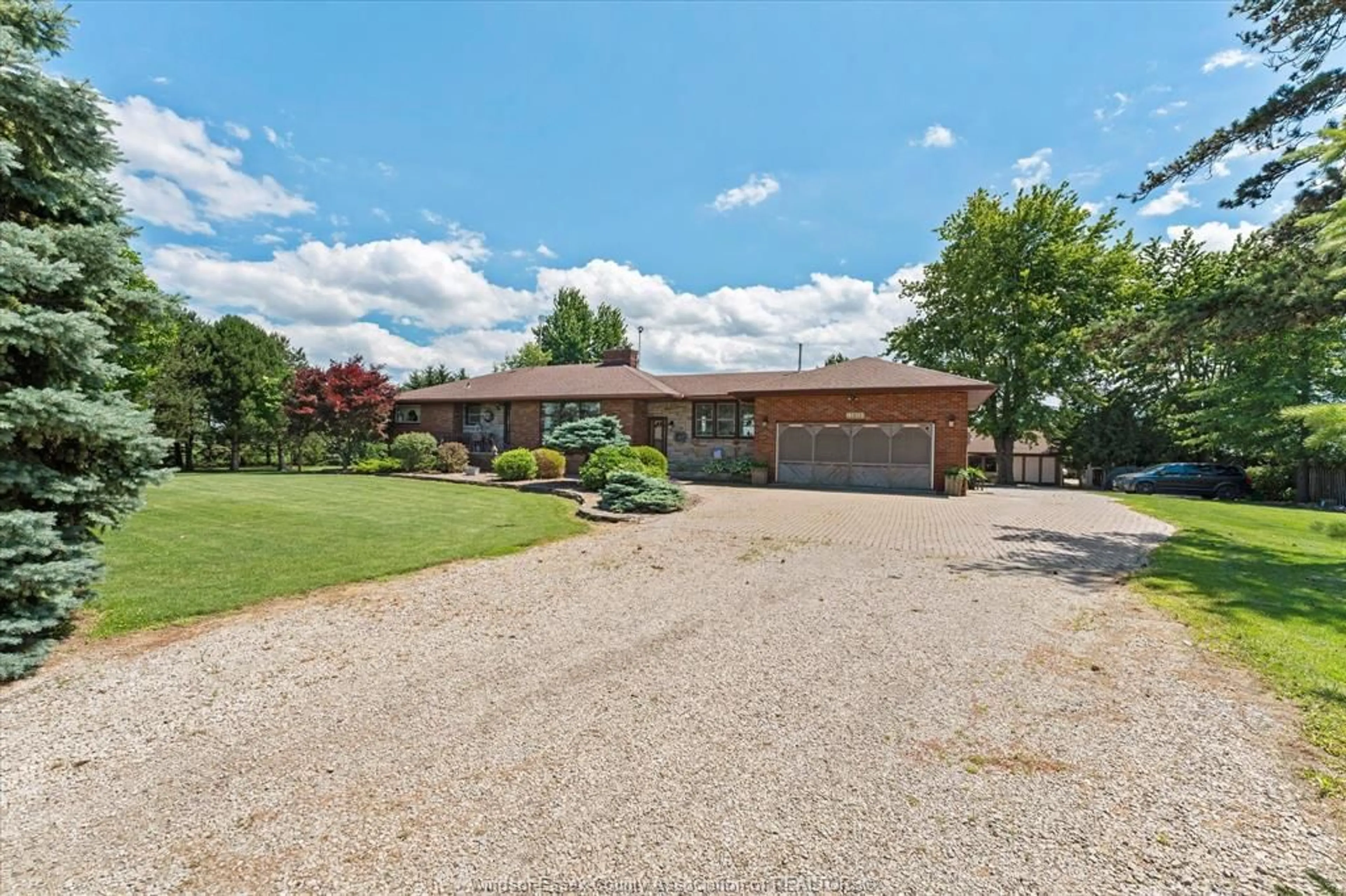 A pic from outside/outdoor area/front of a property/back of a property/a pic from drone, unknown for 9601 COUNTY RD 18, Amherstburg Ontario N9V 2Y8