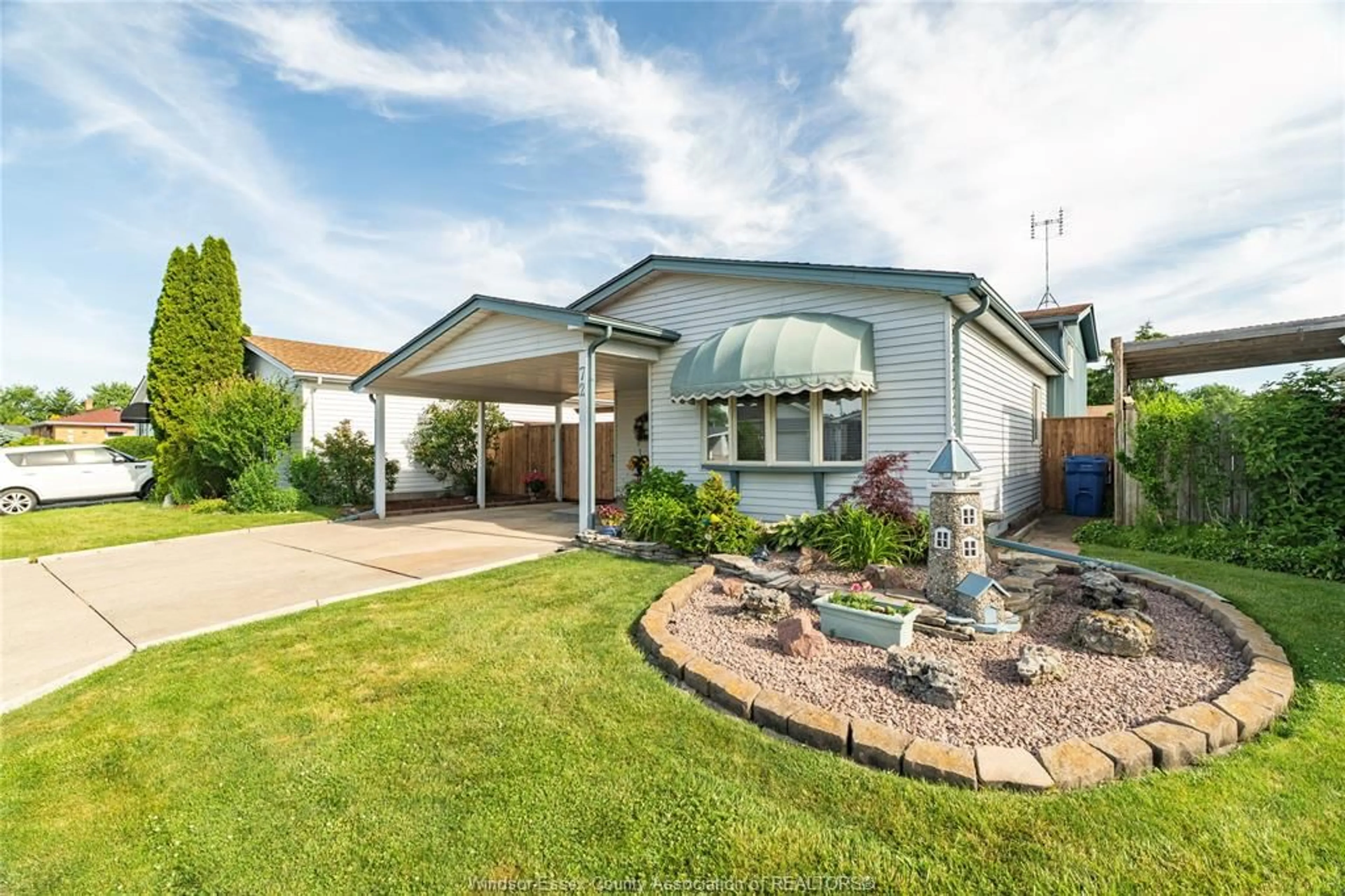 Unknown for 72 CHERRY St, McGregor Ontario N0R 1J0