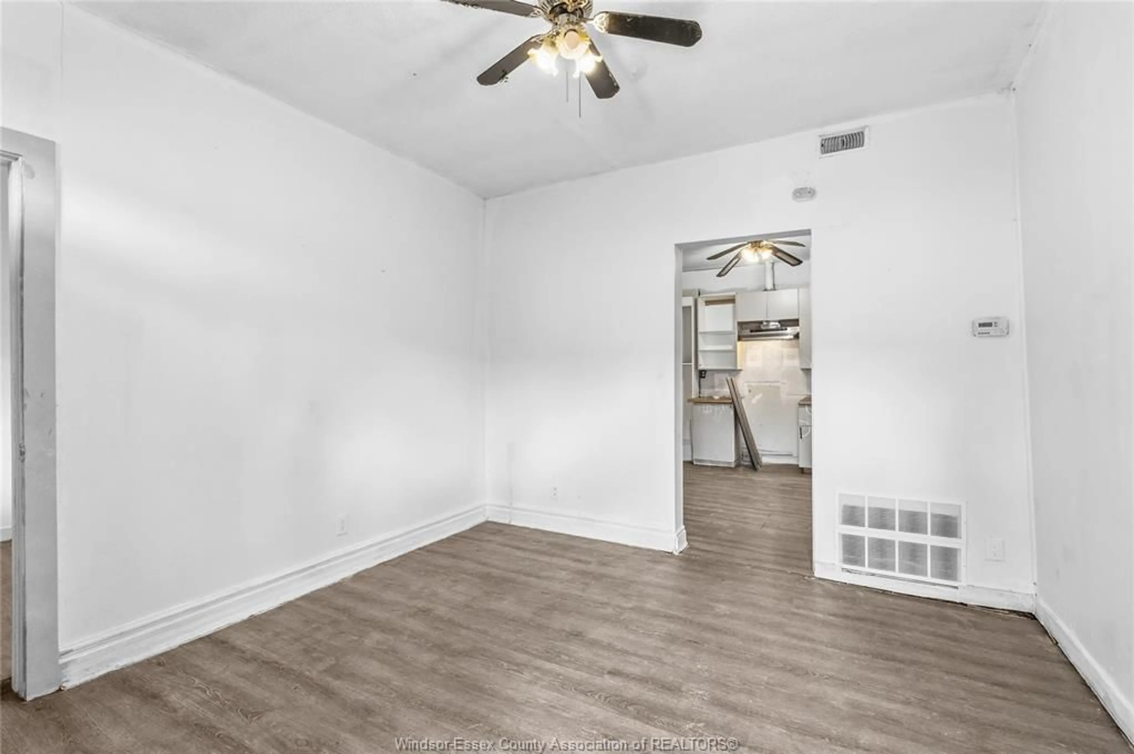 A pic of a room for 722 BRANT St, Windsor Ontario N9A 3E8