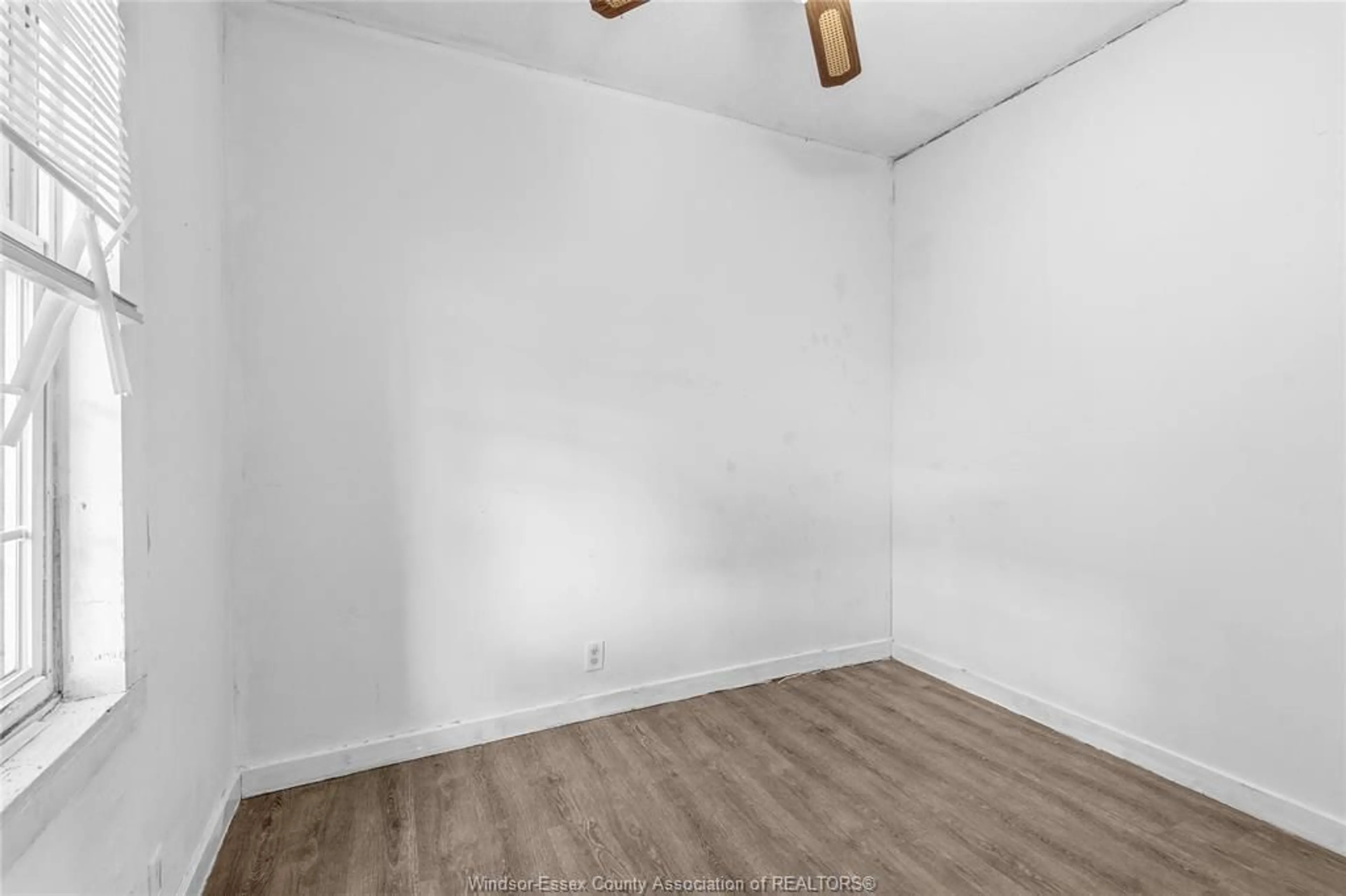 A pic of a room for 722 BRANT St, Windsor Ontario N9A 3E8