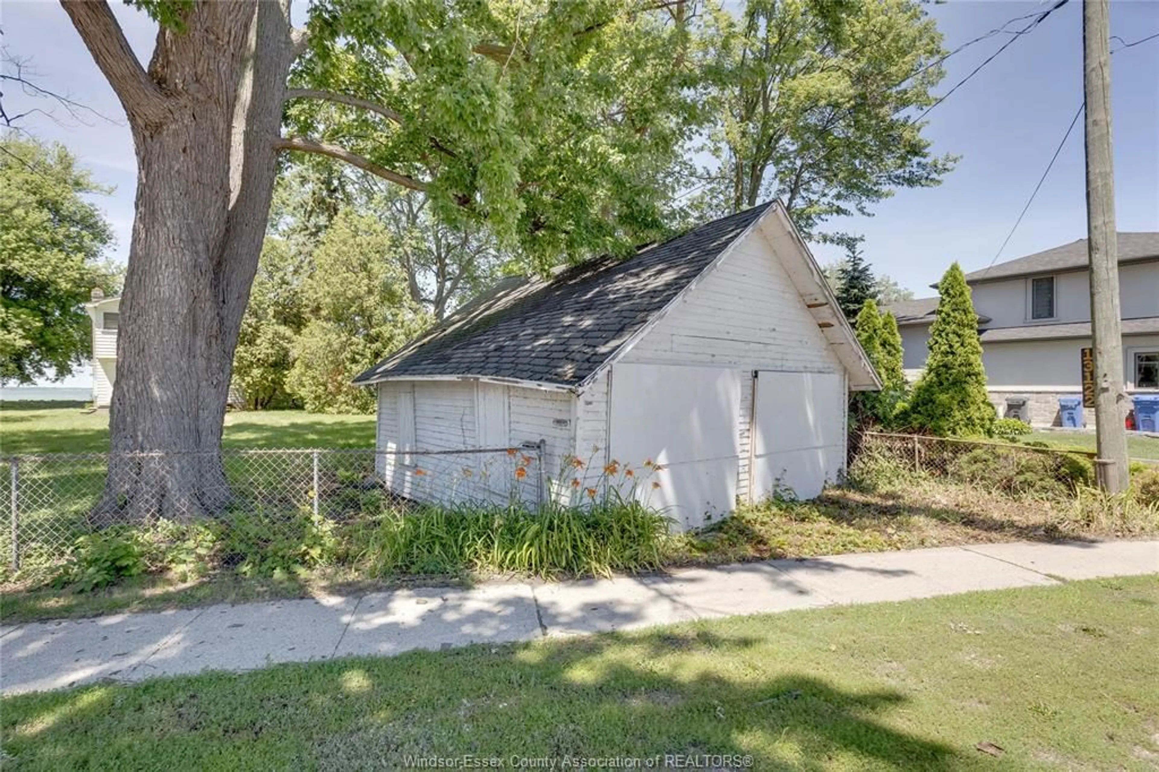 Shed for 13110 RIVERSIDE Dr, Tecumseh Ontario N8N 2M6