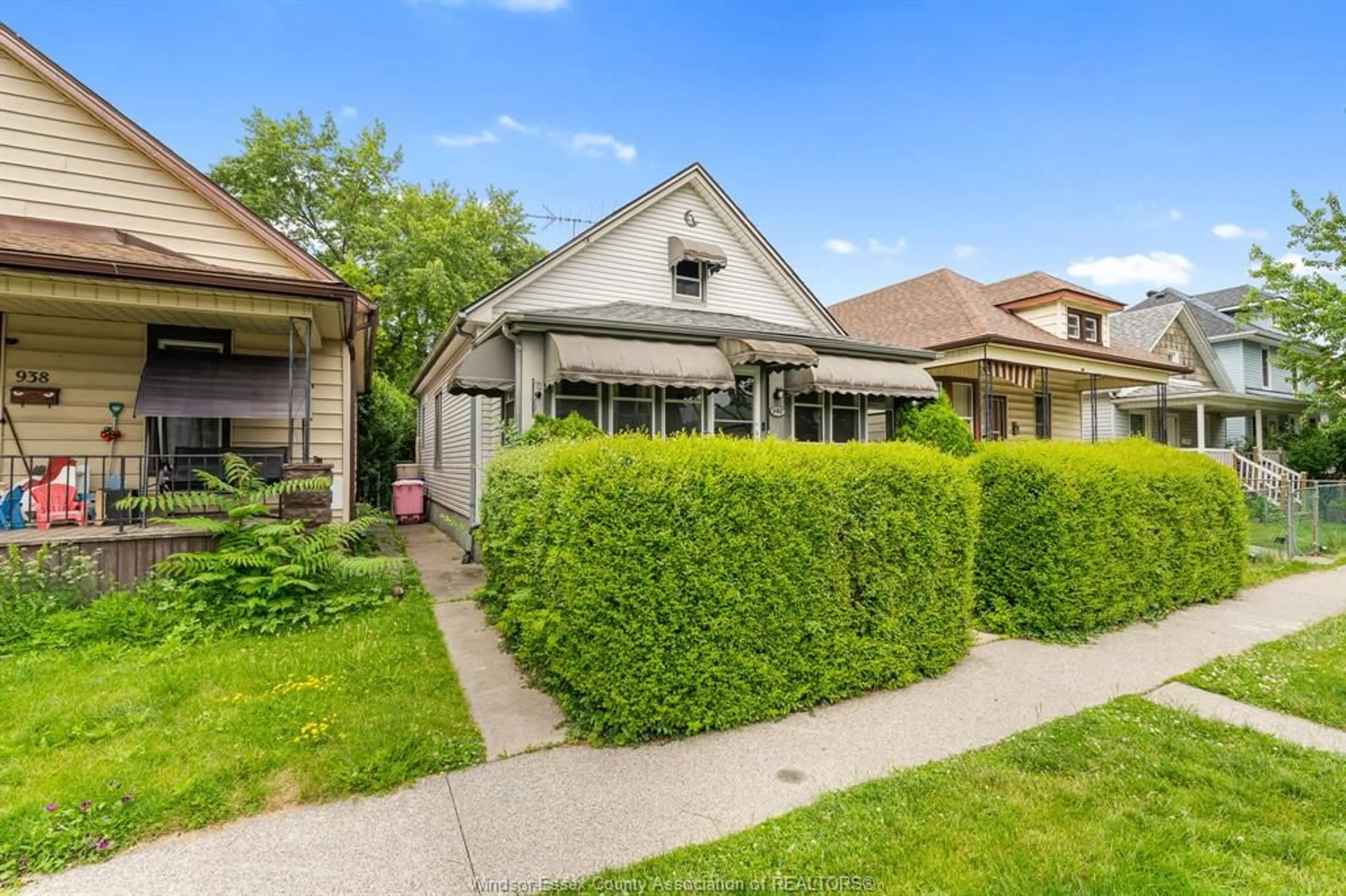 Unknown for 942 Lincoln Rd, Windsor Ontario N8Y 2H2